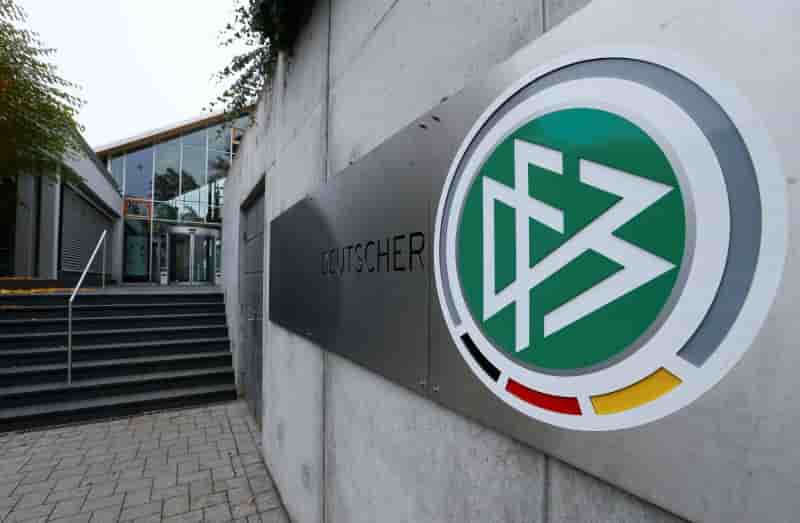 Le siege de la federation allemande de football perquisitionne