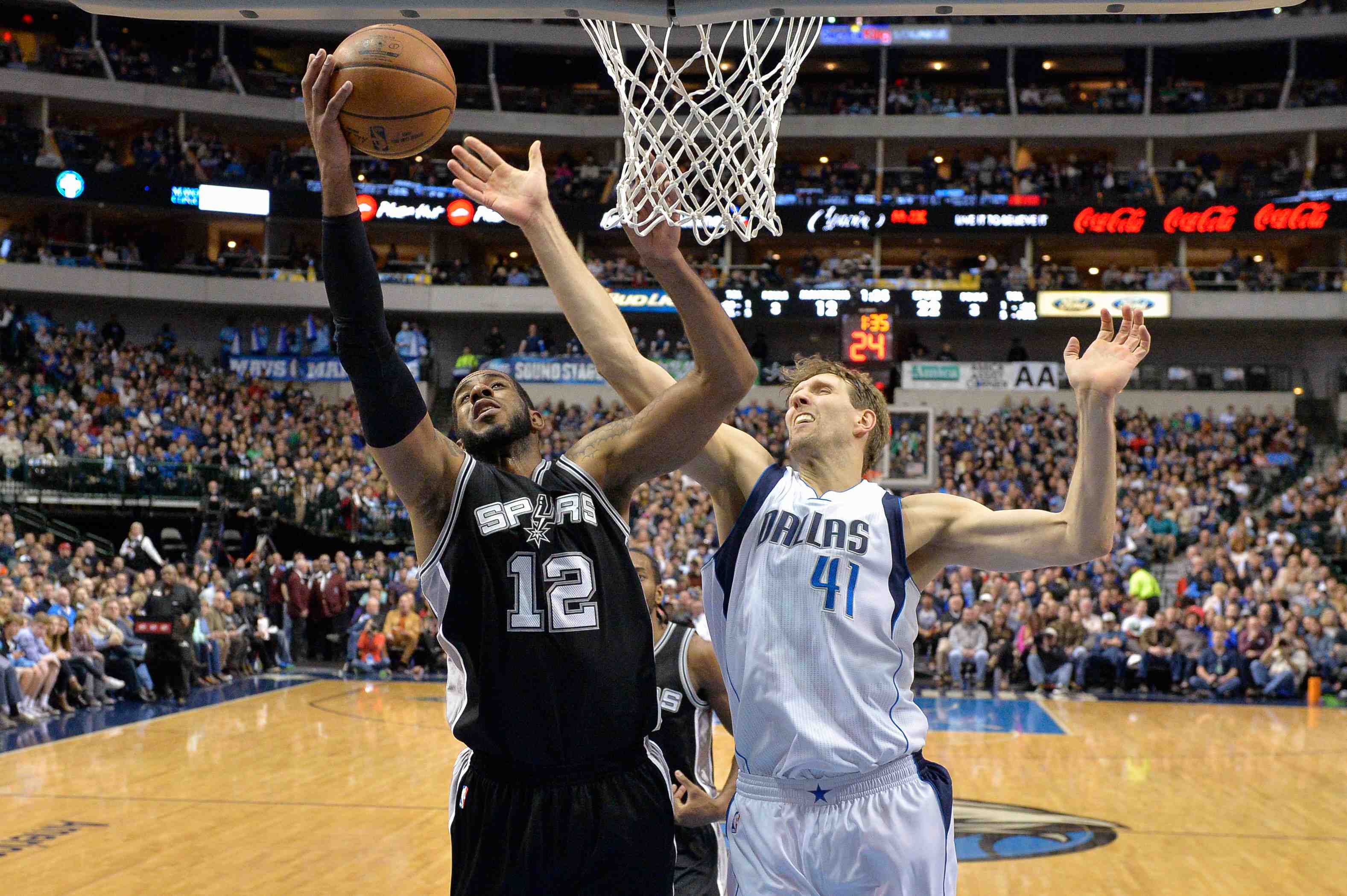 San antonio impressionne a dallas
