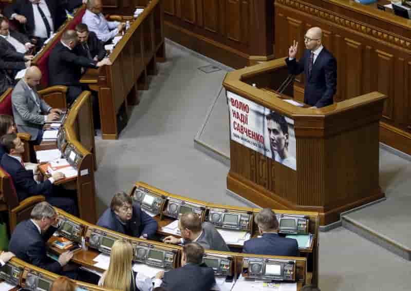 Le premier ministre ukrainien survit a une motion de censure