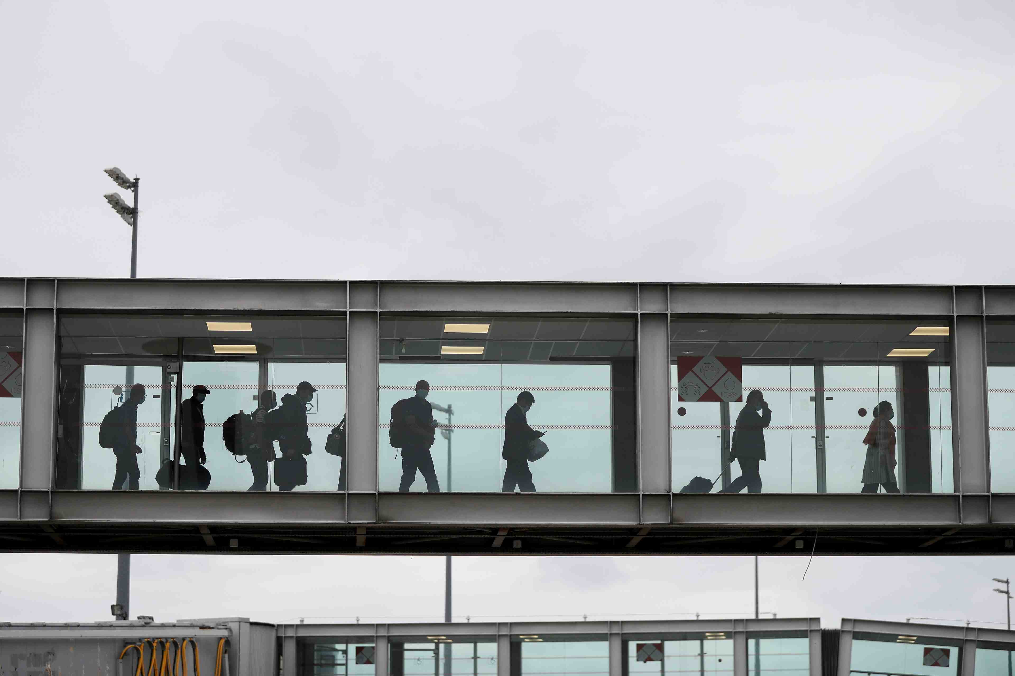 Les taliban ne bloqueront pas l'acces a l'aeroport de kaboul, dit washington