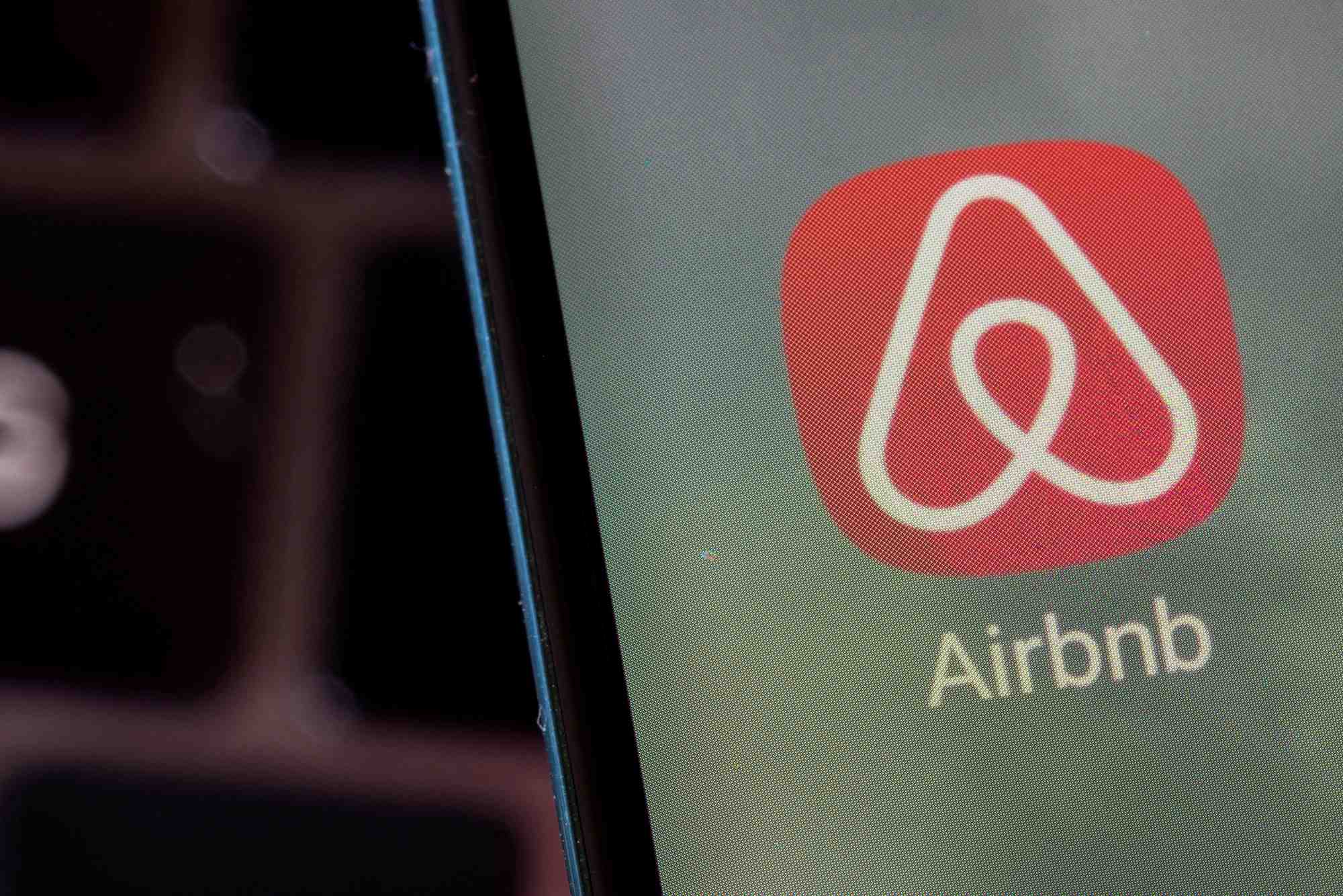 Airbnb interdit definitivement les fetes dans ses hebergements