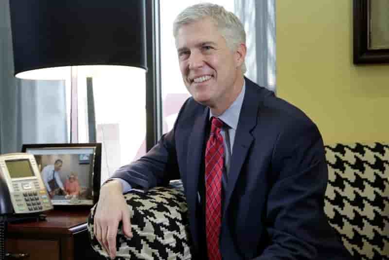 Neil gorsuch trouve "demoralisantes" les attaques de trump contre la justice