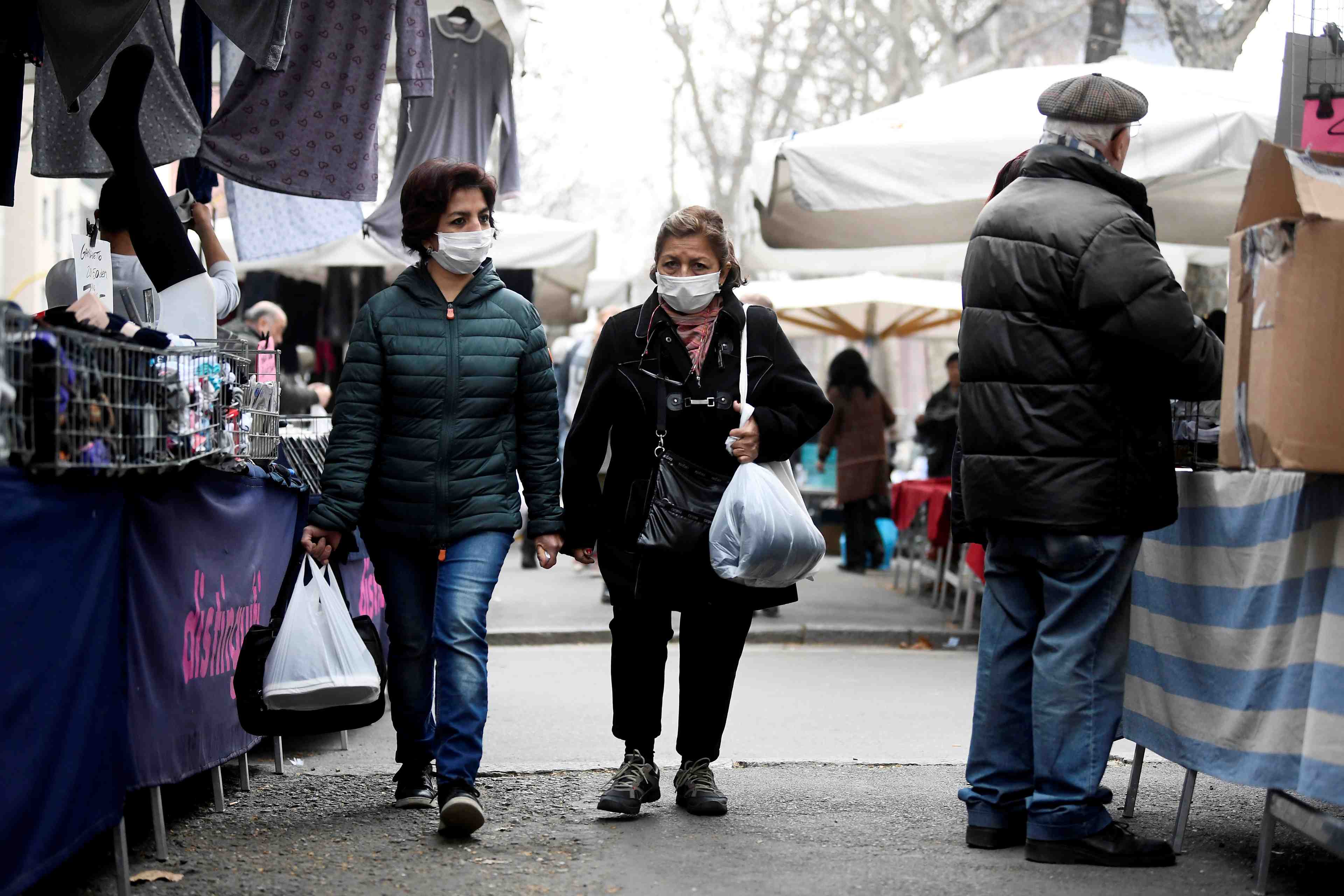 Coronavirus: un cas signale en sicile, conte critique un hopital