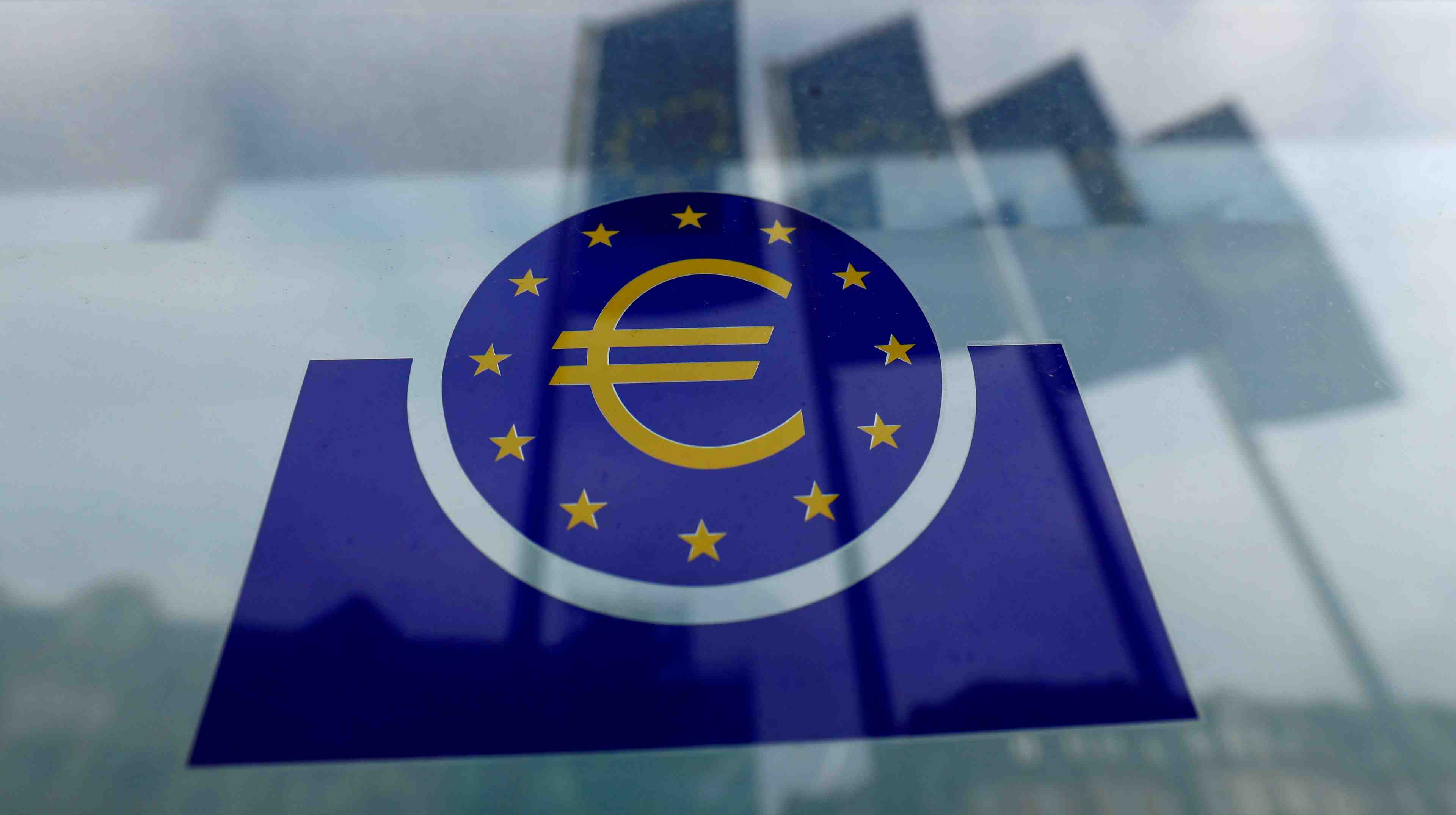 La bce doit conserver des marges de manoeuvre apres decembre, selon un compte rendu
