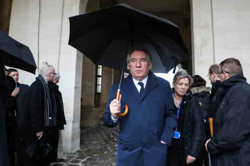 Larem nettement en tete pour les europeennes