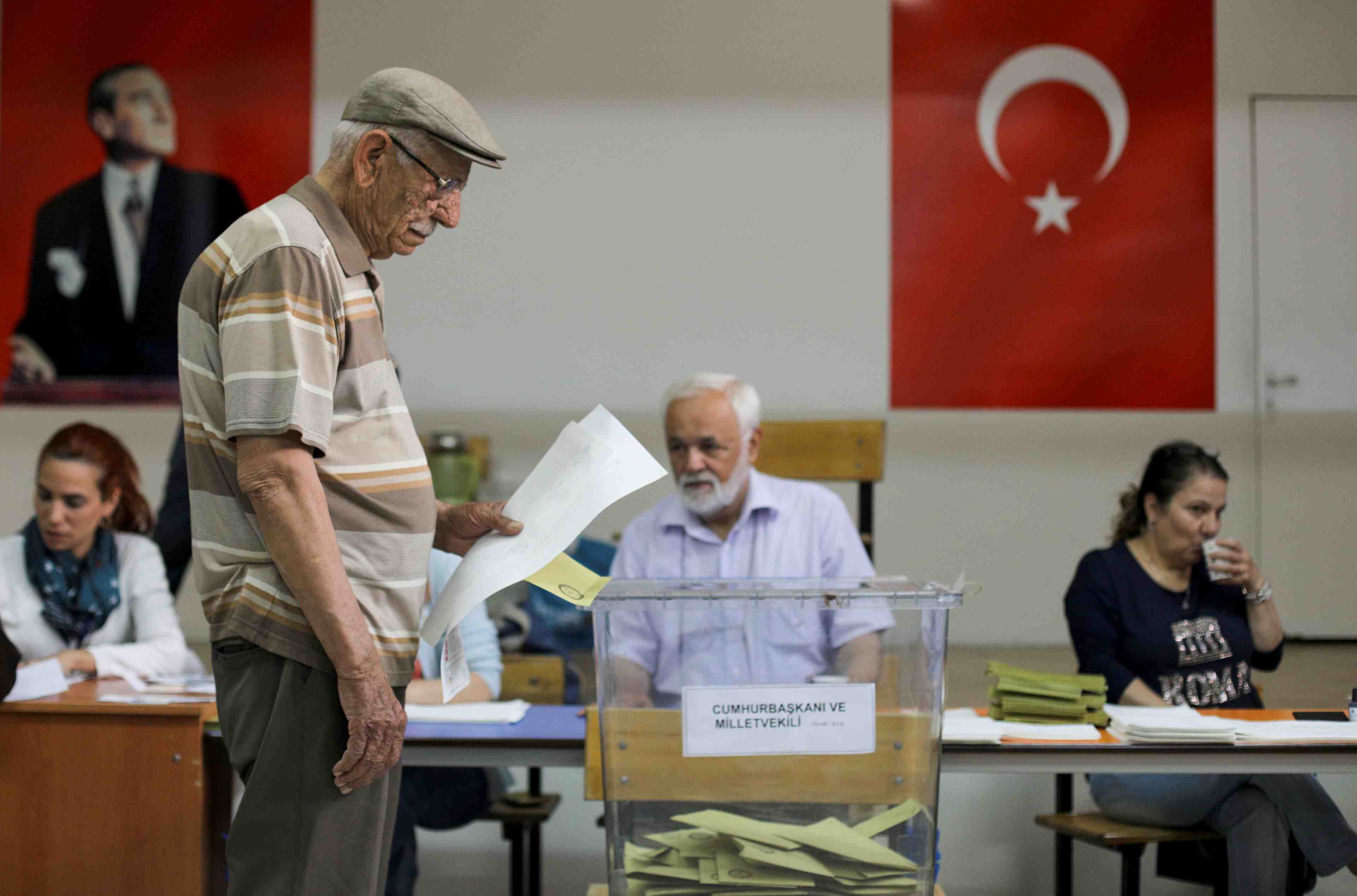 Turquie: les observateurs de l'osce parlent d'une campagne inequitable