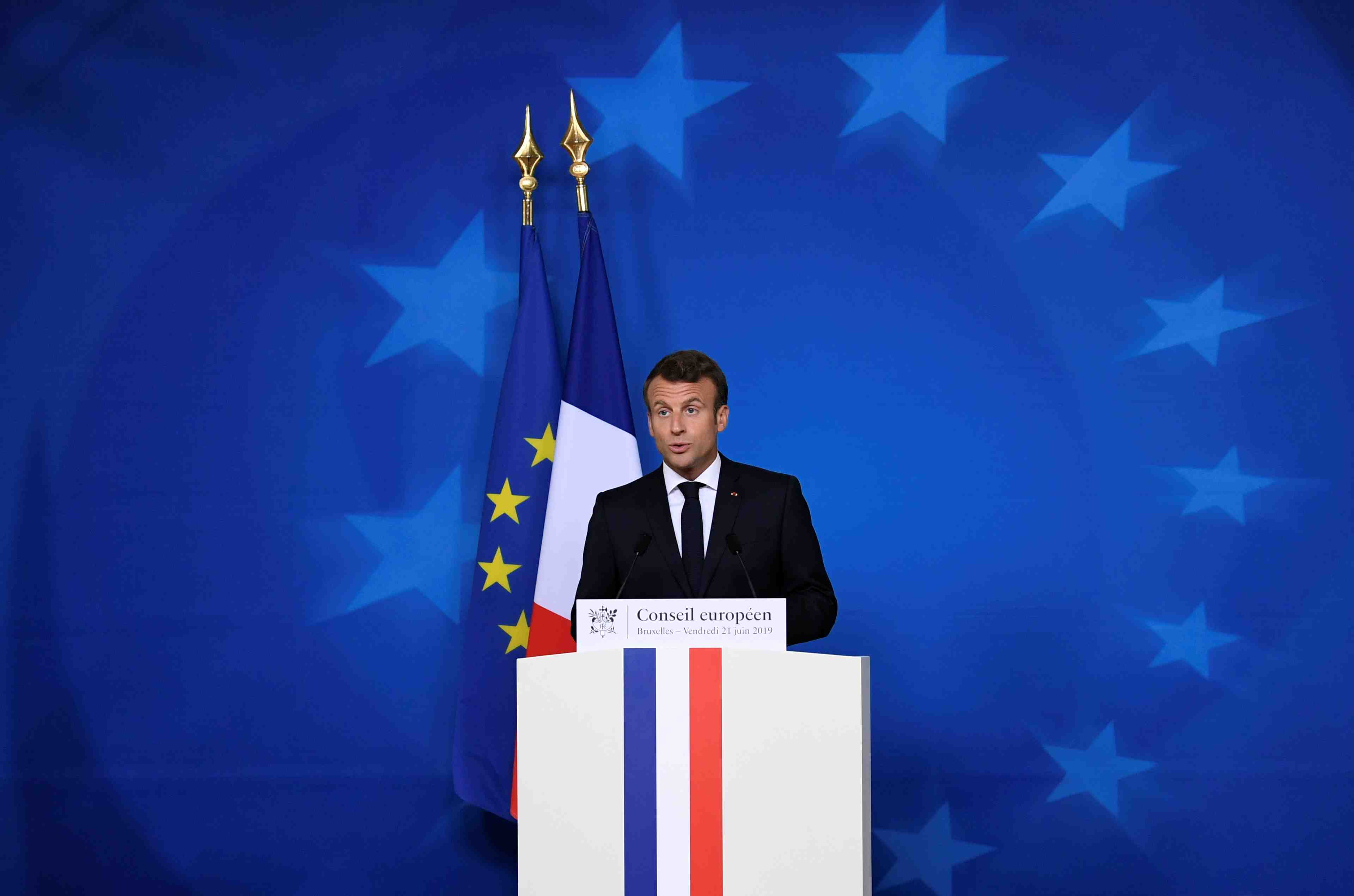 Ue: macron plaisante sur weidmann, dit ses attentes pour downing street
