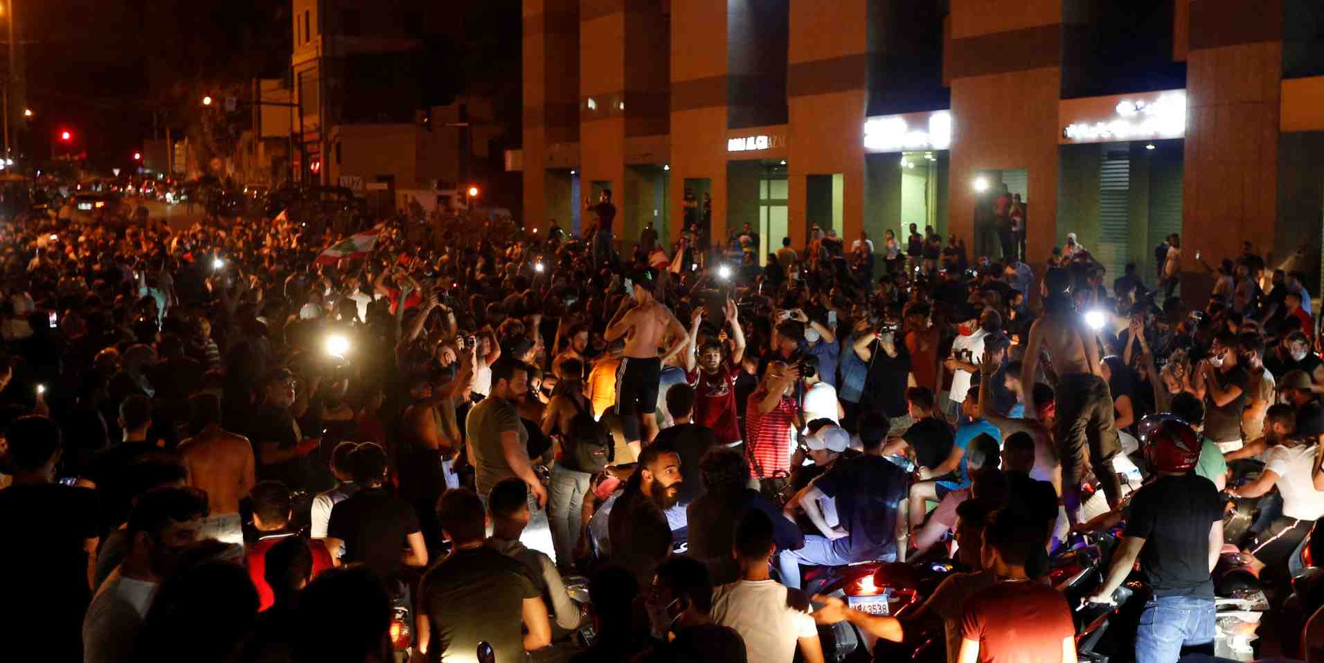 Photo d'illustration. Liban: des manifestants bloquent des routes sur fond de crise économique.