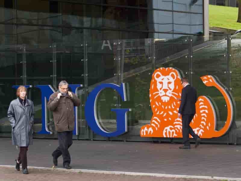 Ing dit reflechir a son activite de banque de detail en france