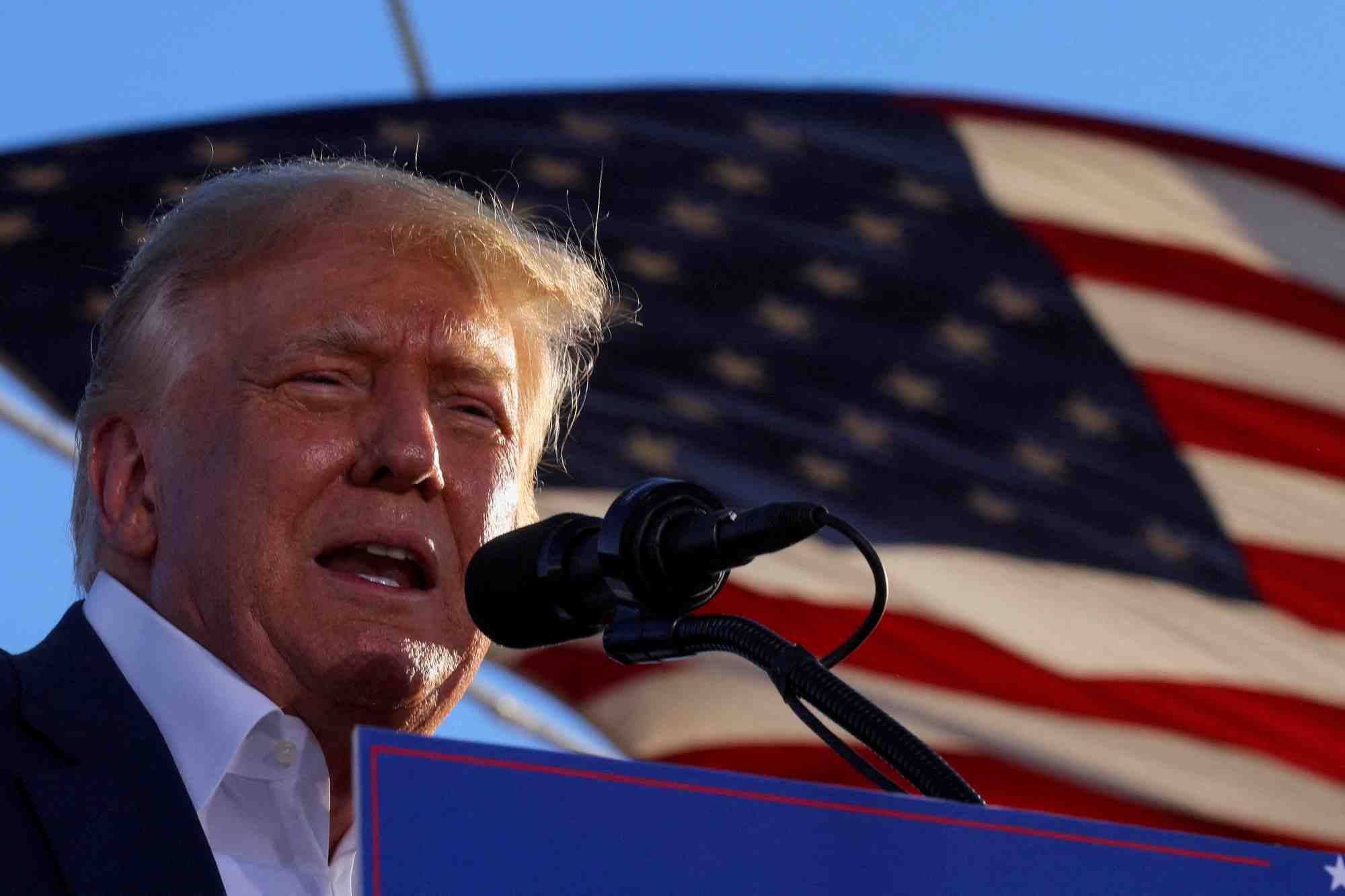 Photo d'archives : trump tient un rassemblement en arizona