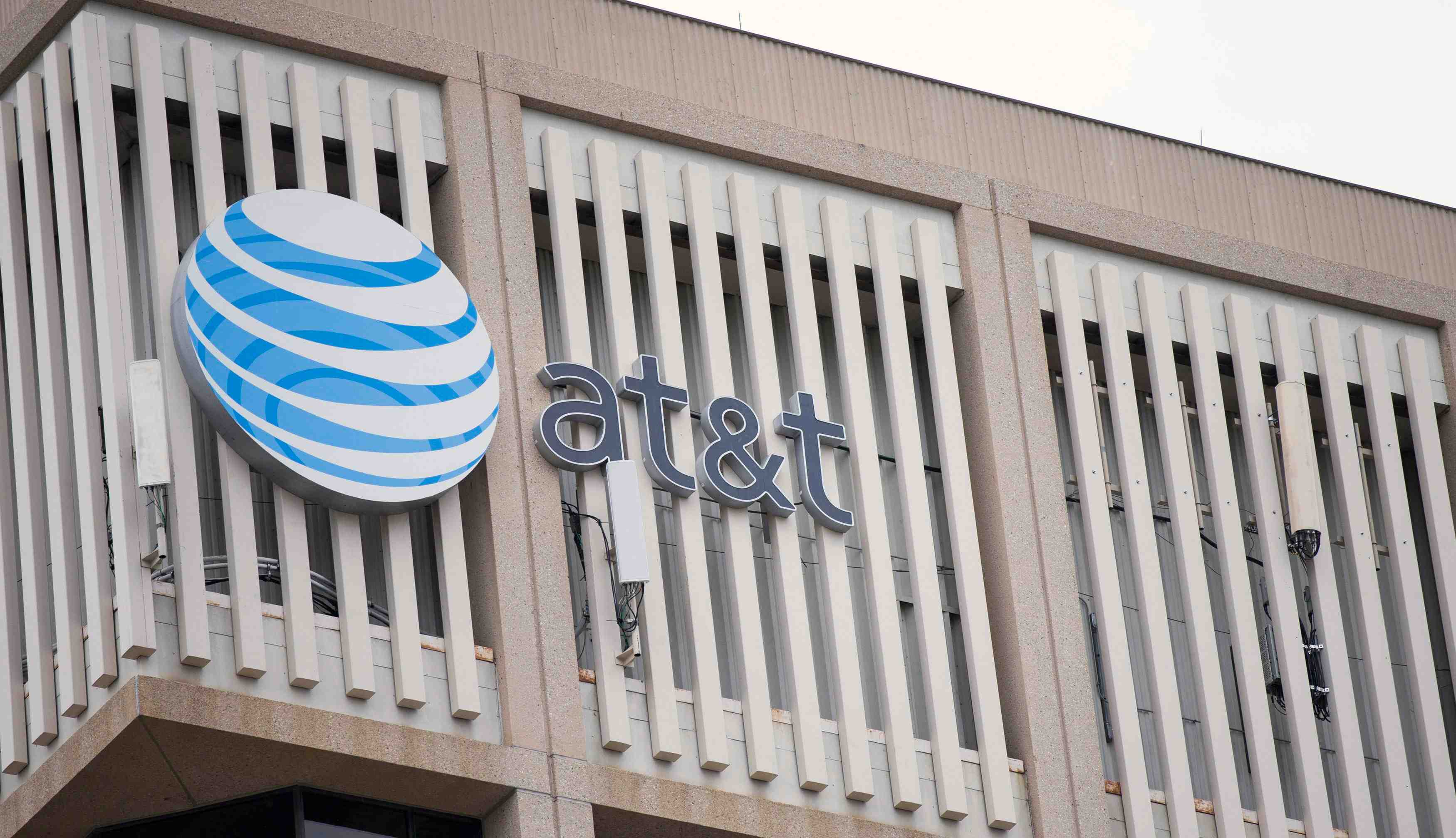At&t affiche des resultats trimestriels meilleurs que prevu