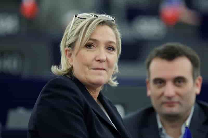 Marine le pen somme philippot de trancher "rapidement"
