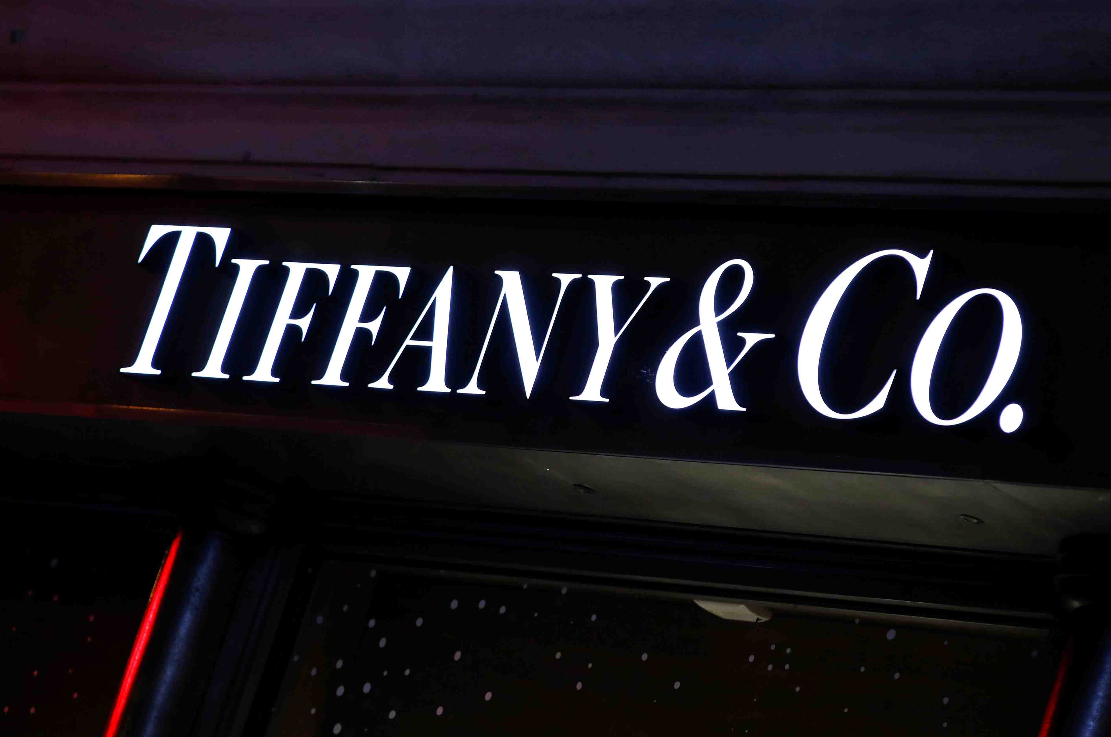 Accord conclu entre lvmh et tiffany sur le rachat du joaillier
