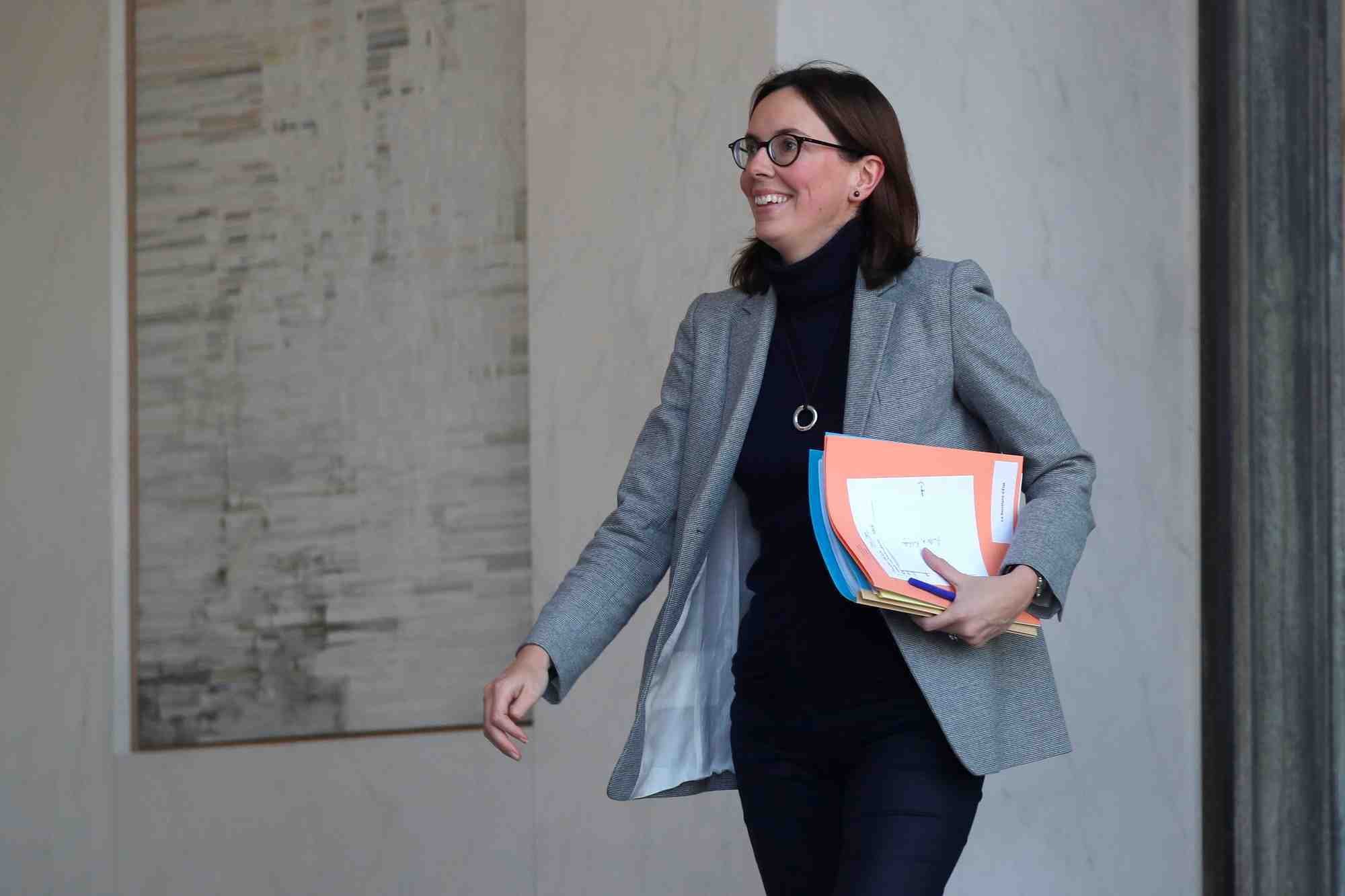 France: hausse du salaire des fonctionnaires de categorie c, selon montchalin