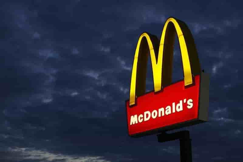 Mcdonald's vise par une procedure de l'inspection du travail americaine