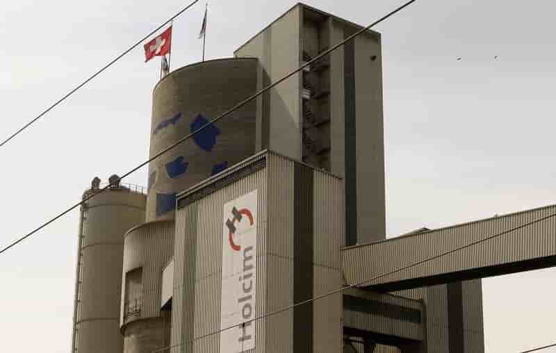 Holcim et cemex finalisent des echanges d'actifs en europe