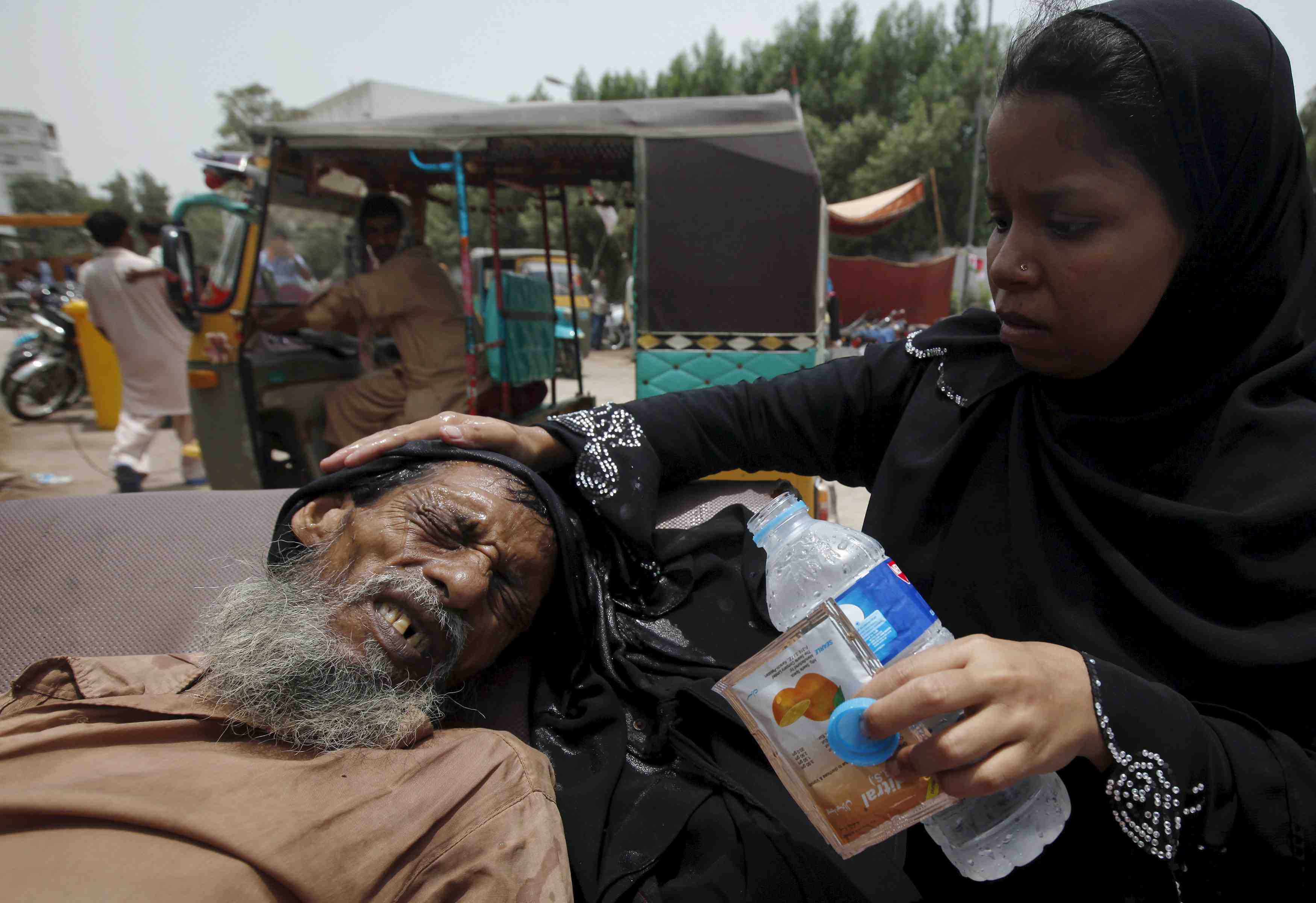 La canicule a fait plus de 1.000 morts au pakistan