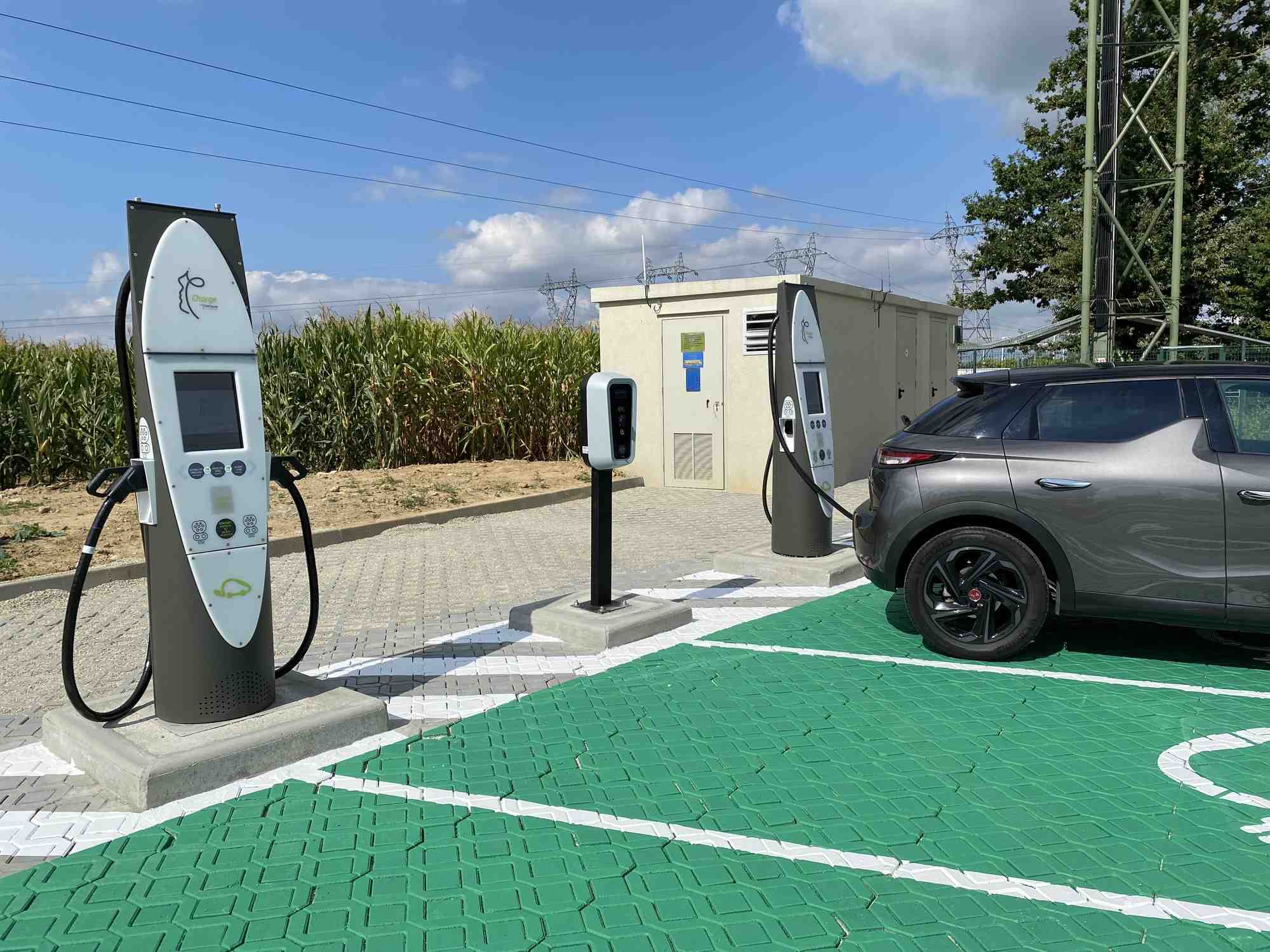 Bornes de recharge, NW Groupe