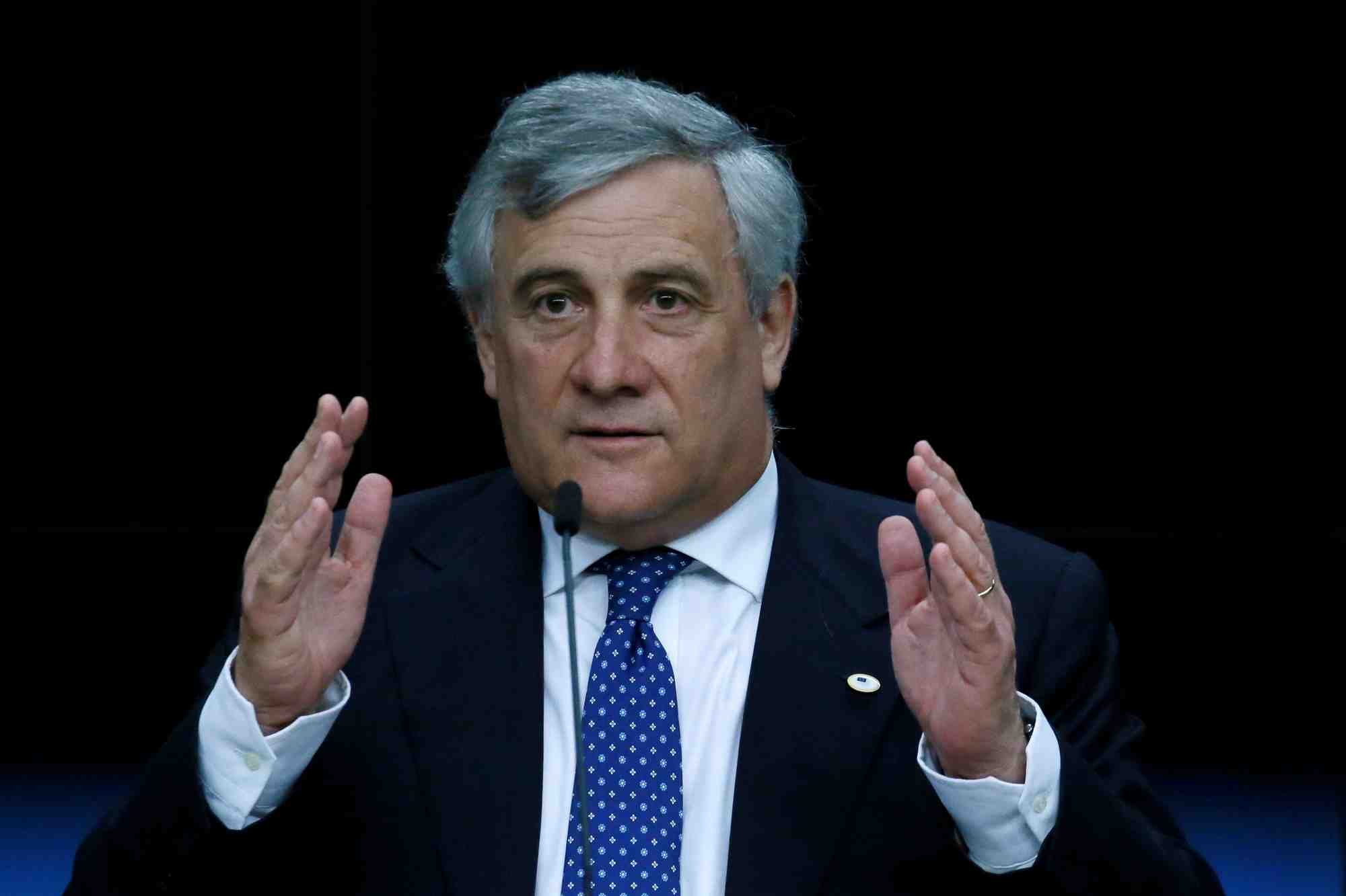 Antonio tajani s'exprime lors du sommet de l'ue a bruxelles