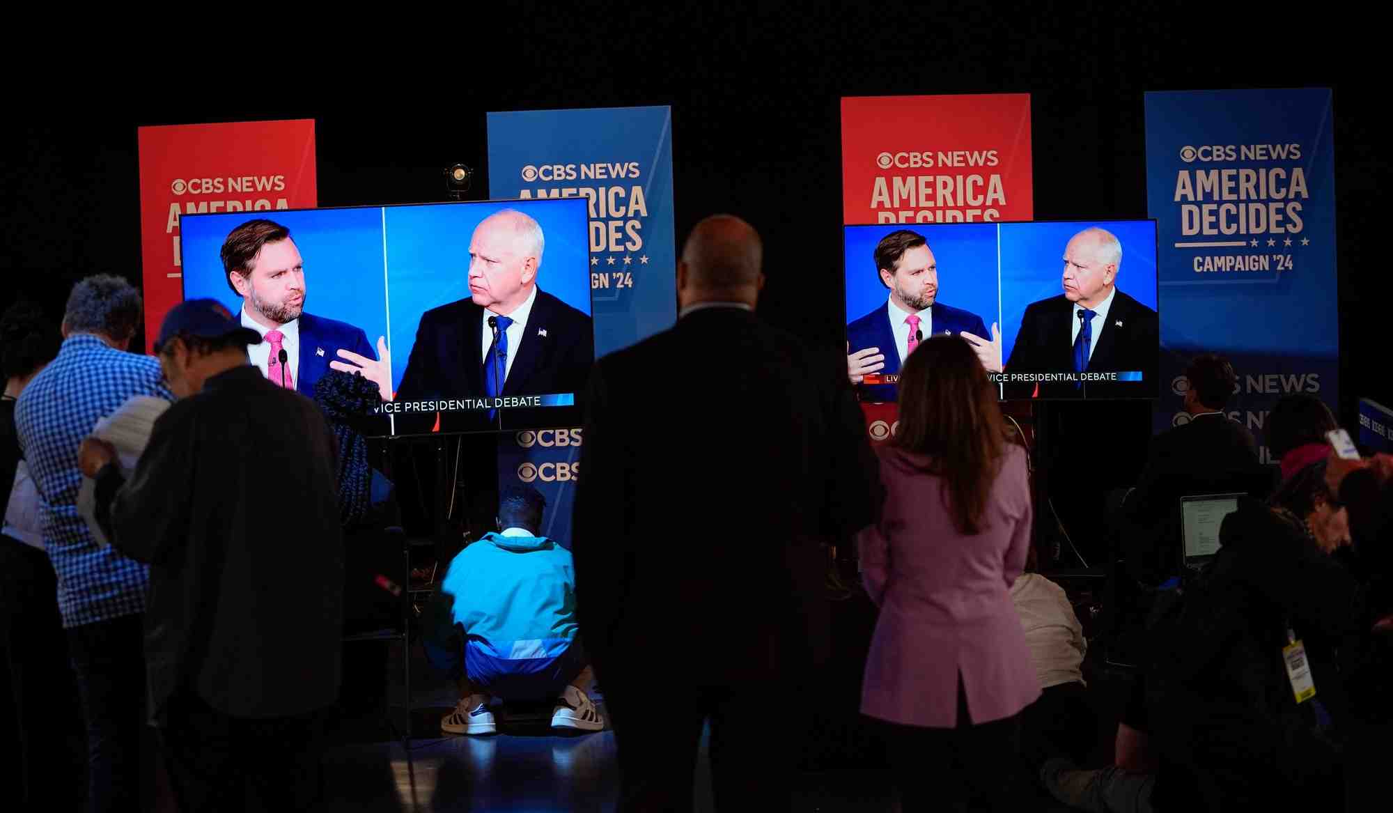 Les colistiers de Donald Trump et Kamala Harris se sont affrontés dans la nuit de mardi à mercredi pour ce qui devrait être leur unique débat télévisé avant l'élection présidentielle américaine, le 5 novembre.