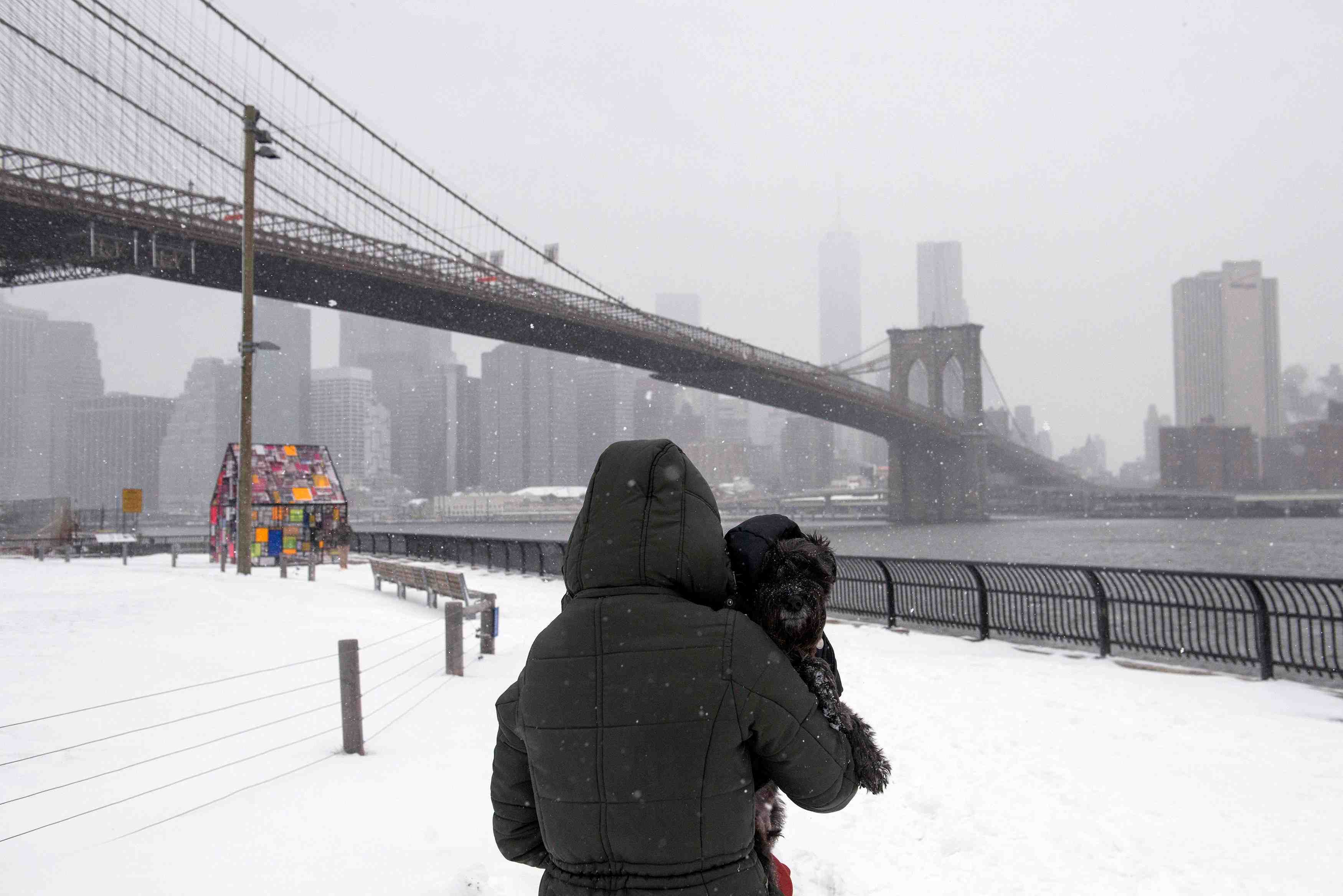 Tempete de neige a boston, new york finalement epargnee