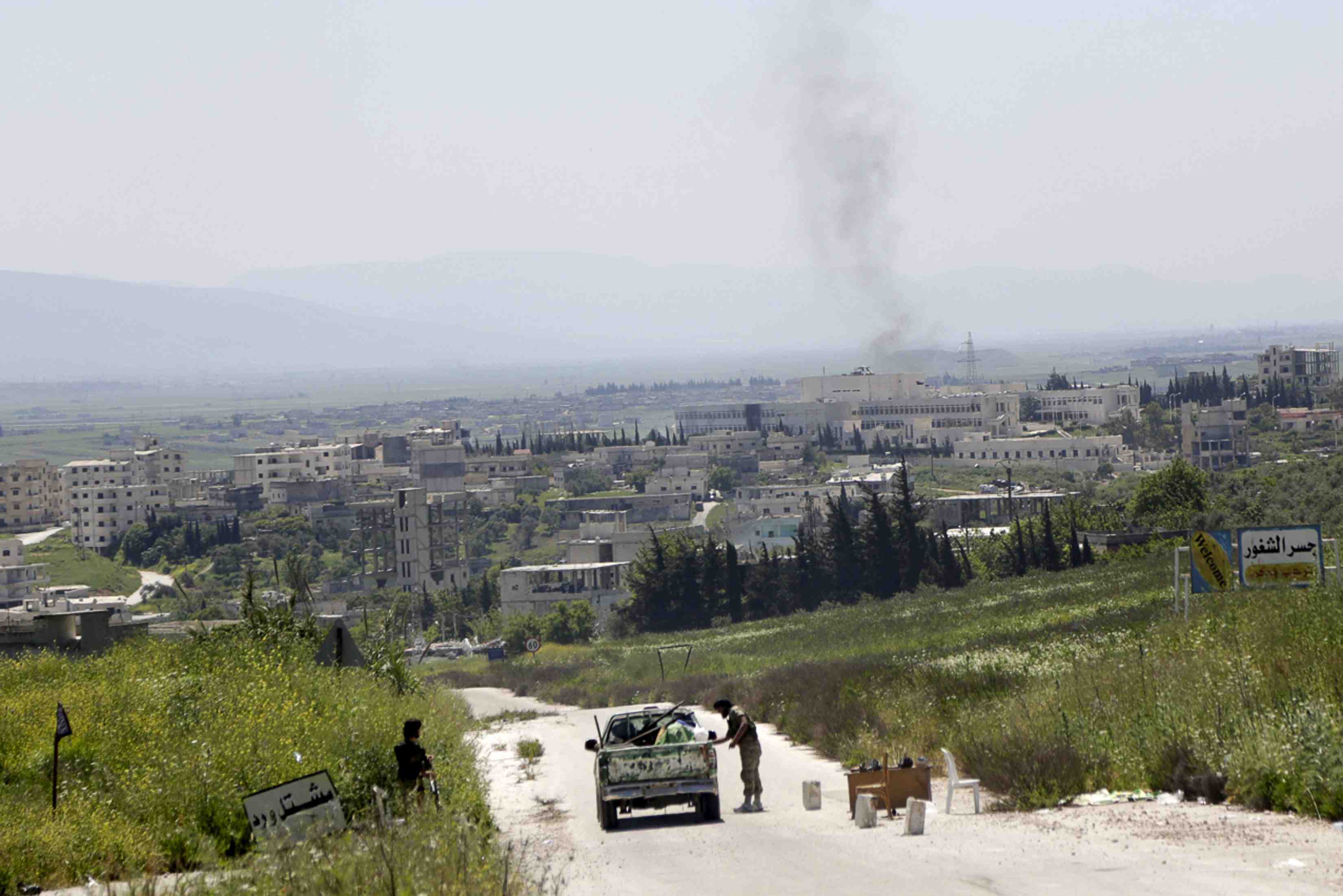 Les rebelles du nord de la syrie prennent une base militaire
