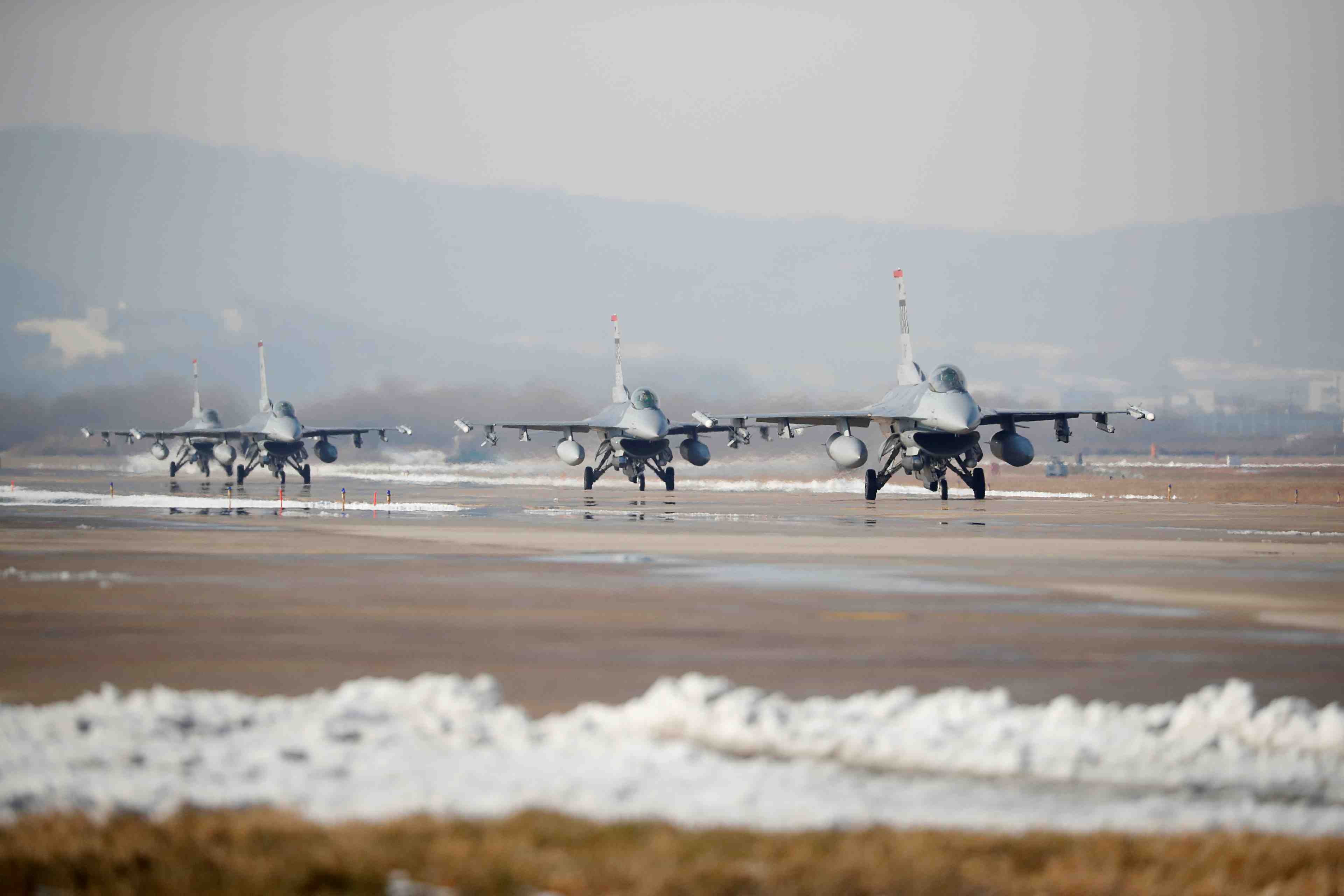 Washington et seoul suspendent un exercice militaire prevu en decembre