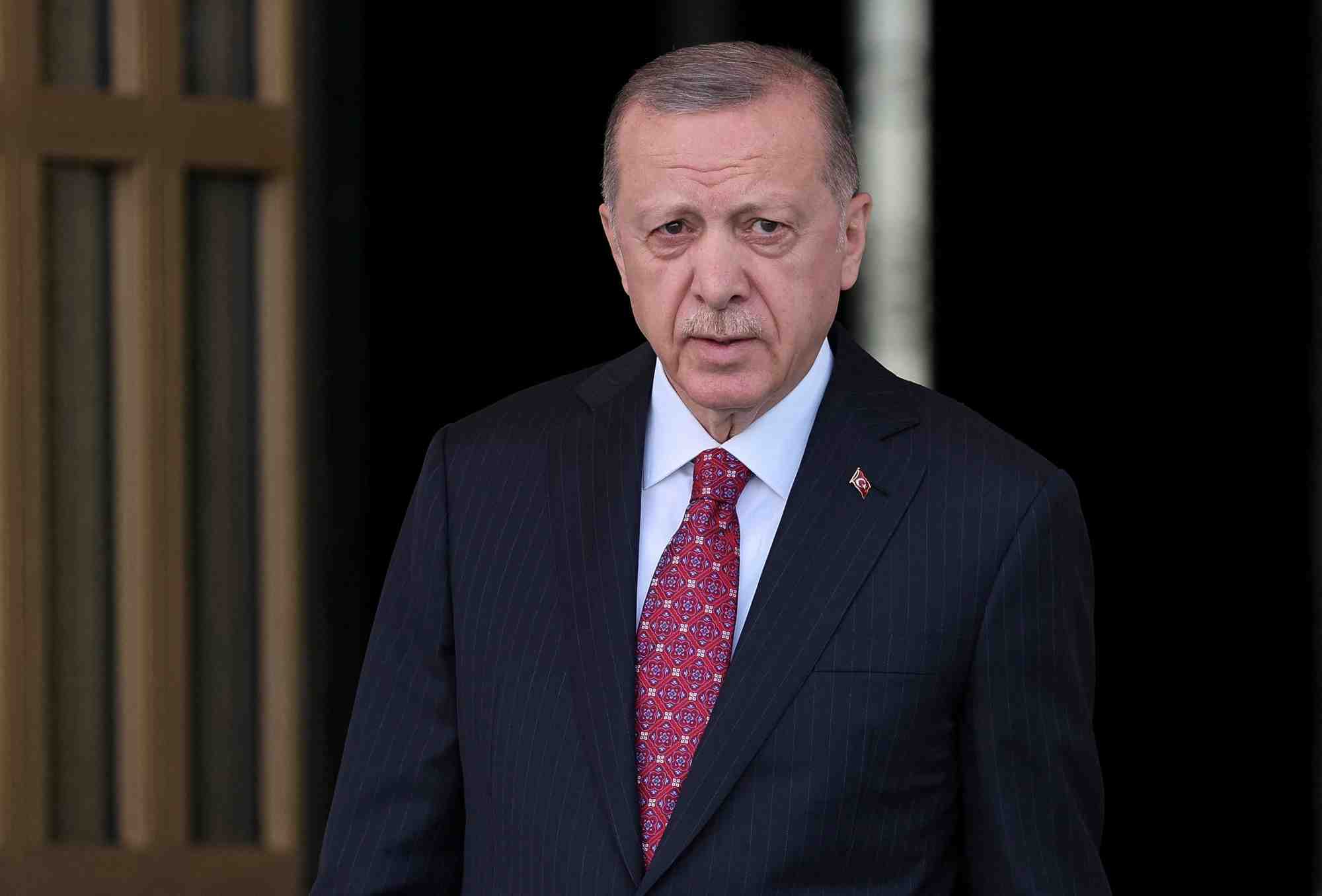 Adhesions a l'otan: erdogan maintient la pression