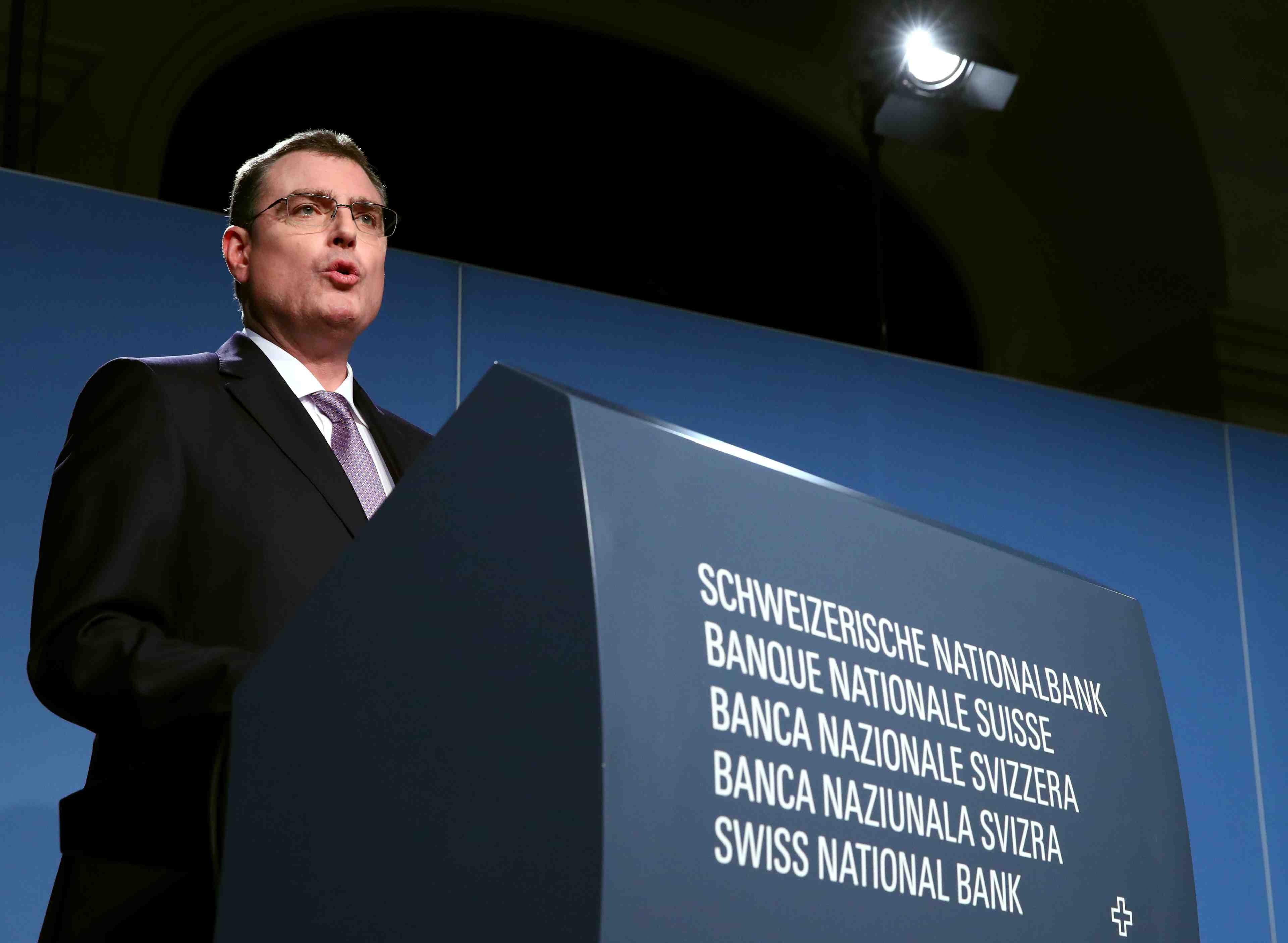 Suisse: la snb pourrait devoir encore assouplir sa politique monetaire