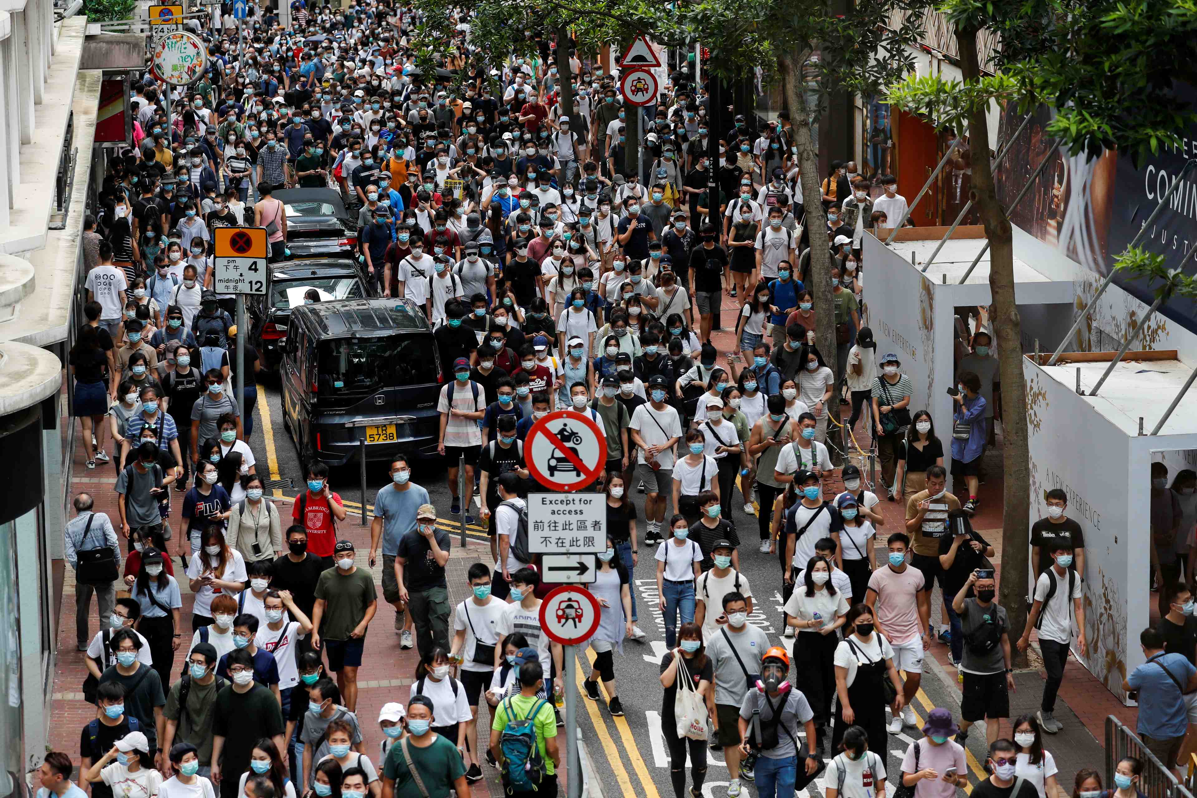Les ouvrages des militants pro-democratie retires des bibliotheques a hong kong