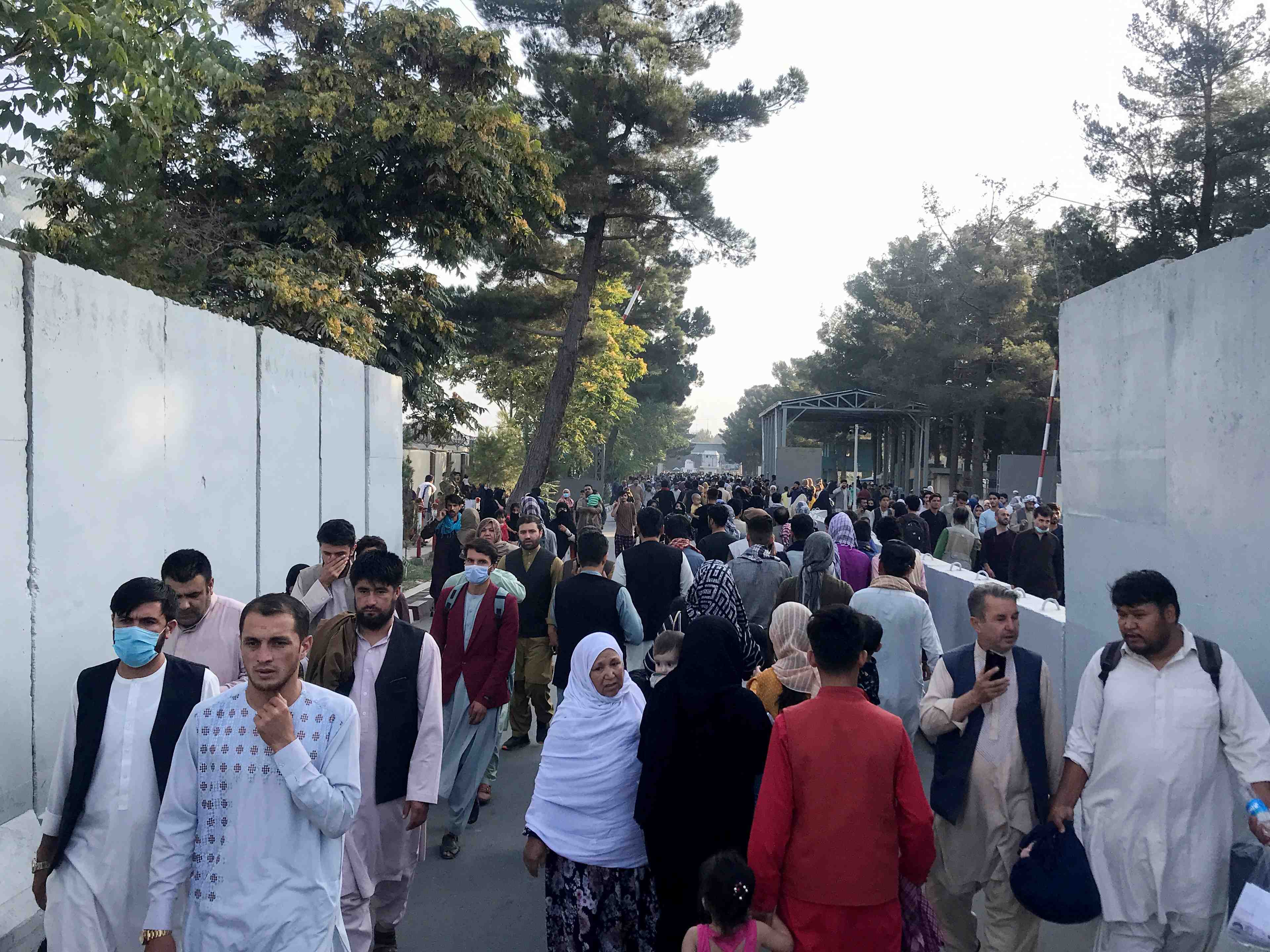 Afghanistan: au moins cinq morts a l'aeroport de kaboul