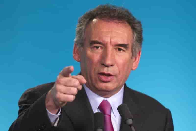 Bayrou reagit aux attaques de sarkozy
