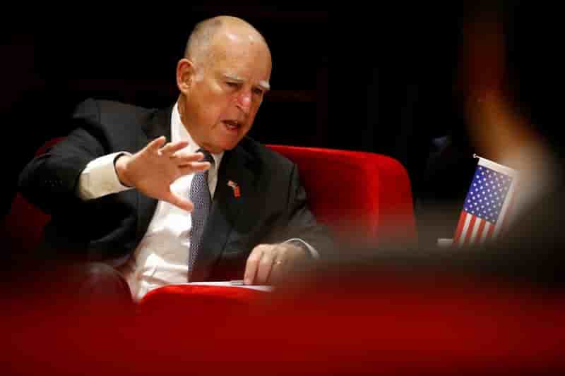 Immigration: signature de la "sanctuarisation" de la californie