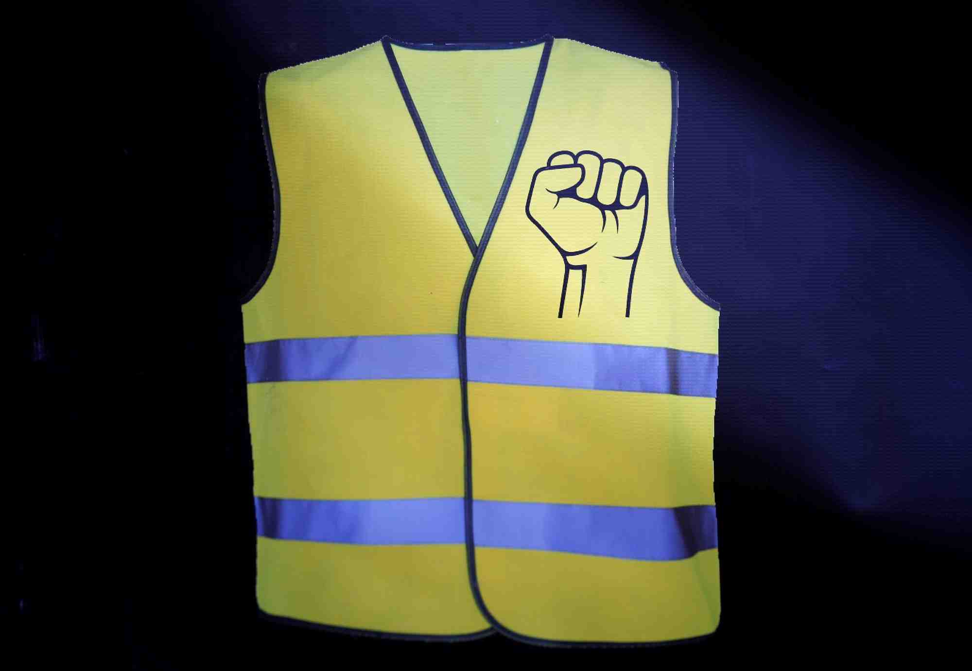 Gilets jaunes: du sursis requis contre un policier a paris pour violence