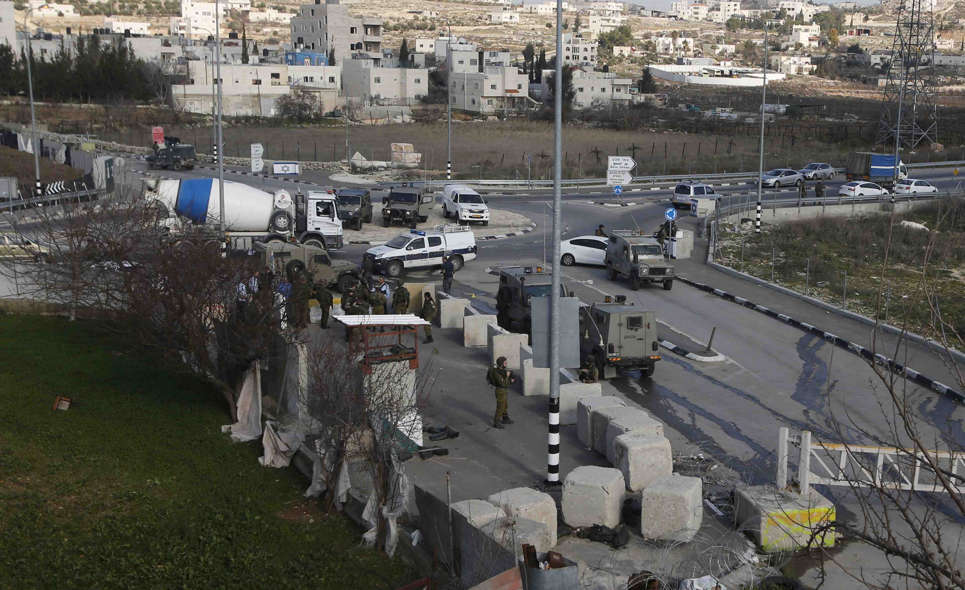 Deux palestiniens tues en cisjordanie par des soldats
