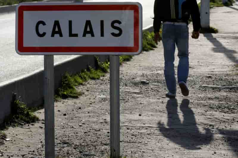 A calais, hollande confirme le demantelement de la jungle
