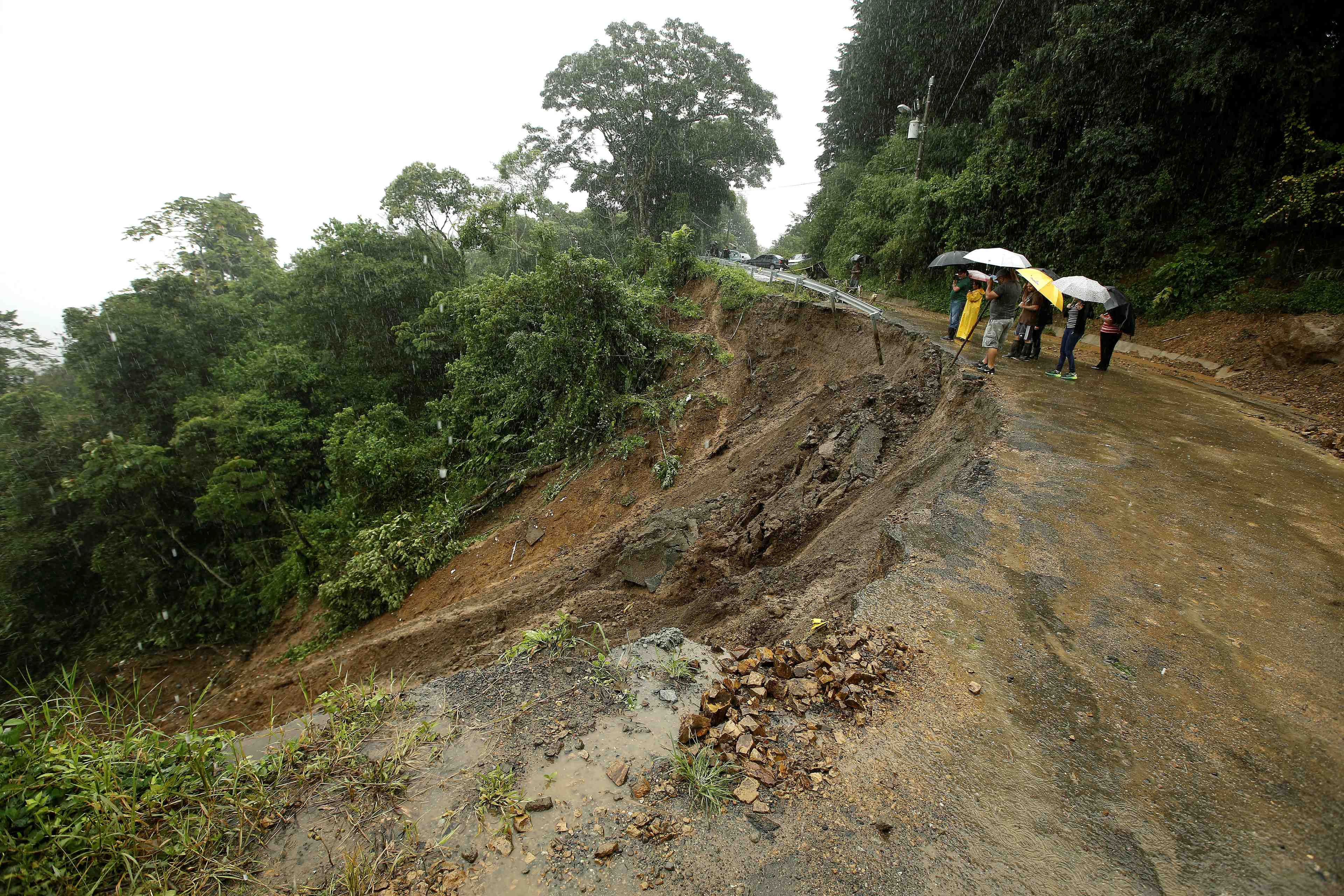 La tempete nate fait trois morts au costa rica, menace les usa