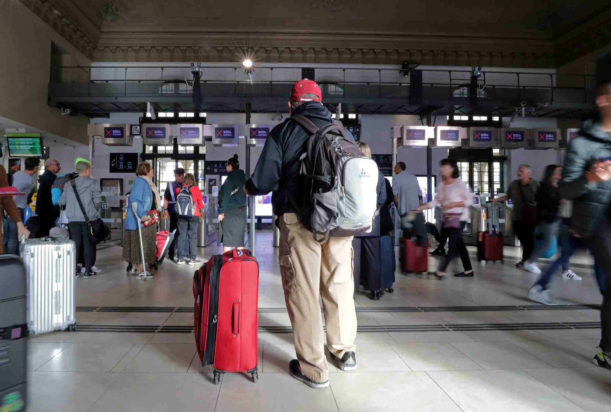 Troisieme jour de perturbations a la sncf