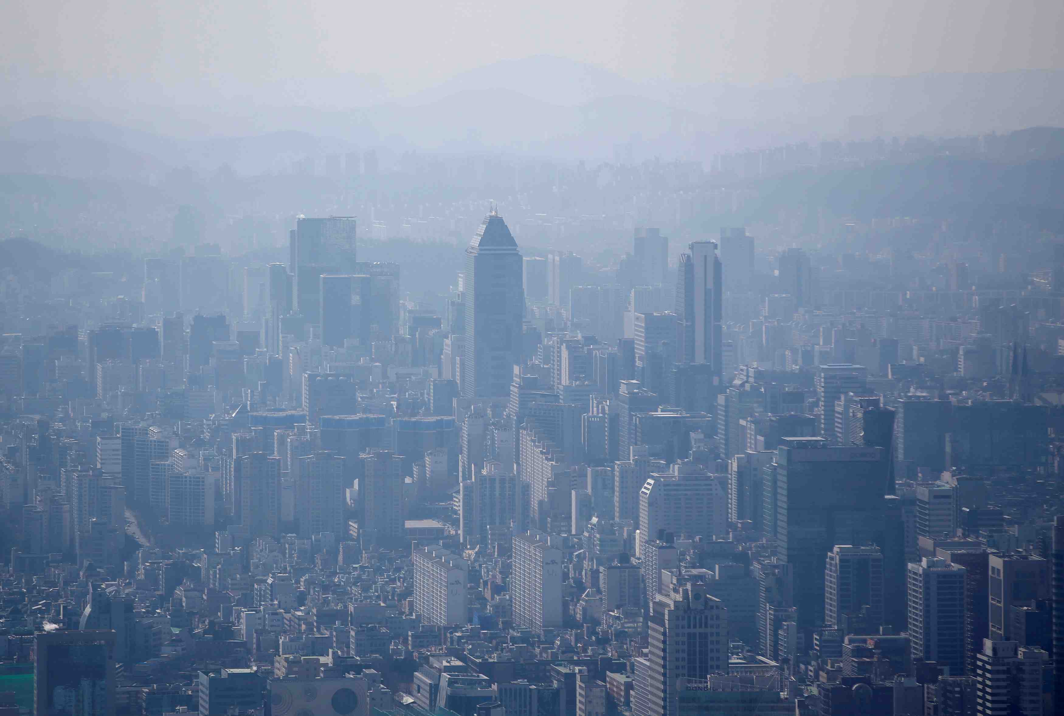 Une partie du personnel du new york times quittera hong kong pour seoul