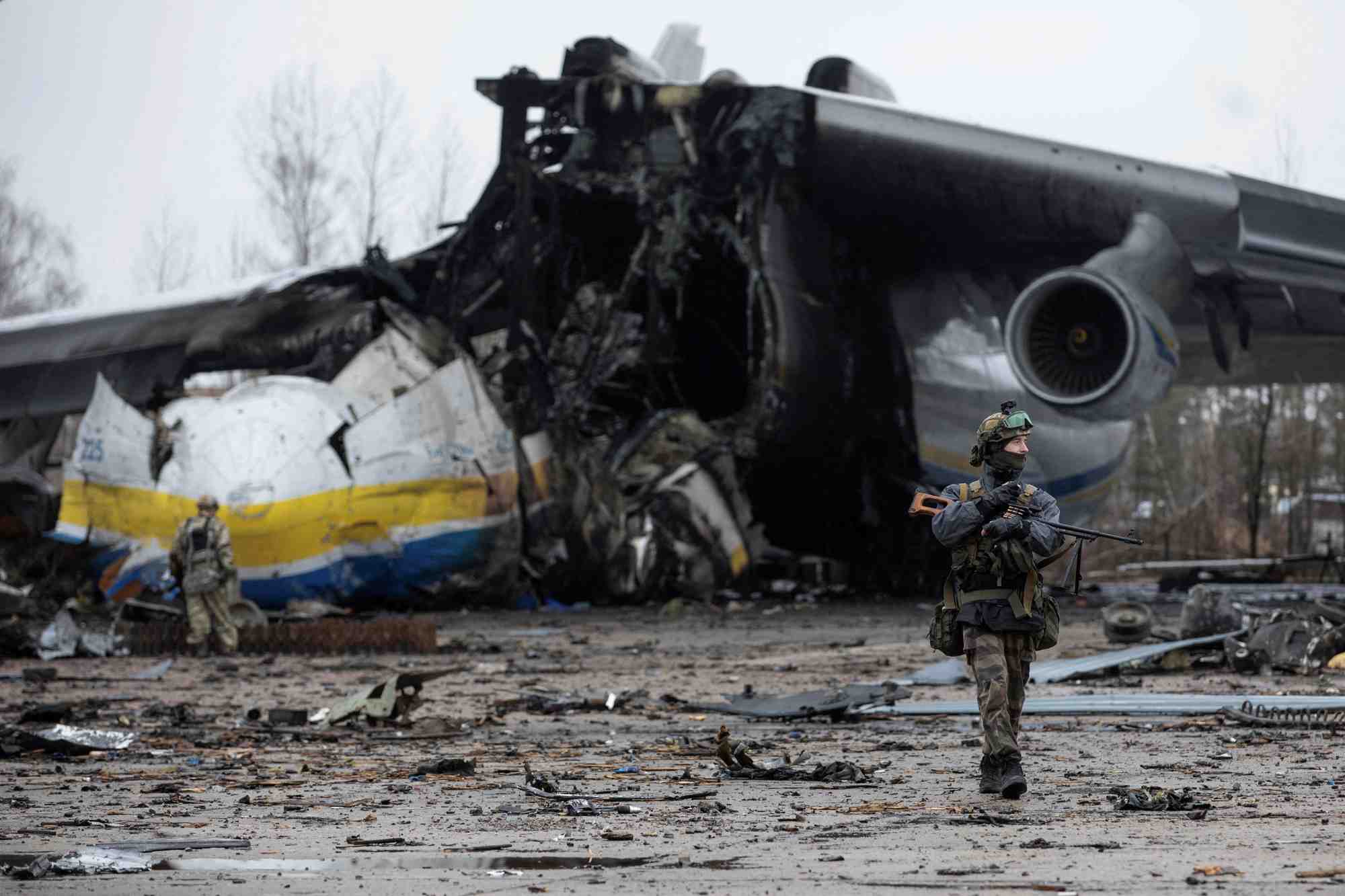 Des missiles russes ont frappe un depot de carburant a odessa