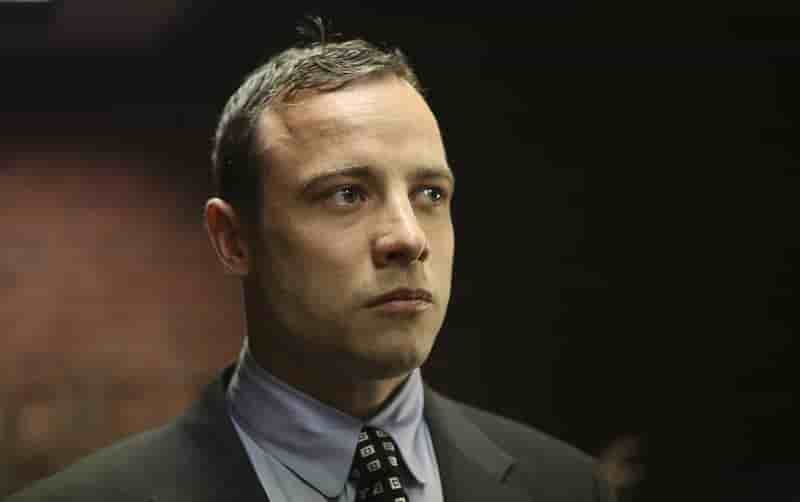 Un an après la mort de sa compagne, Pistorius sort du silence