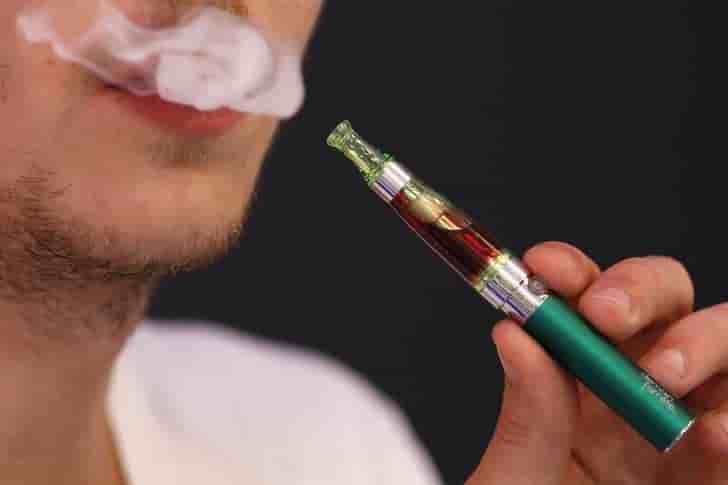 Marisol Touraine veut étendre l'interdiction de l'e-cigarette