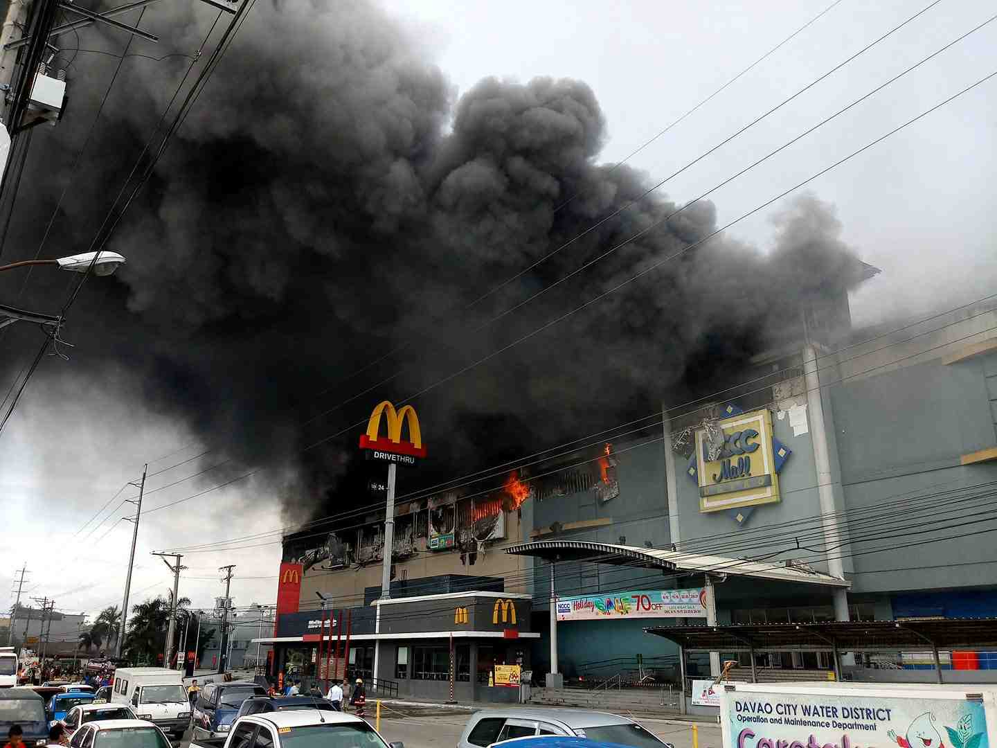 Philippines: un incendie dans un centre commercial fait 37 morts