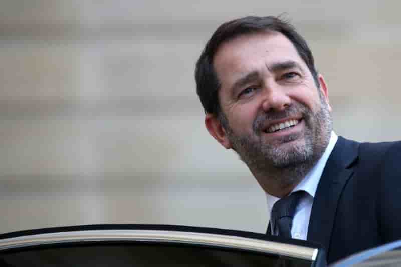 Castaner n'exclut pas des alliances avec lr aux municipales
