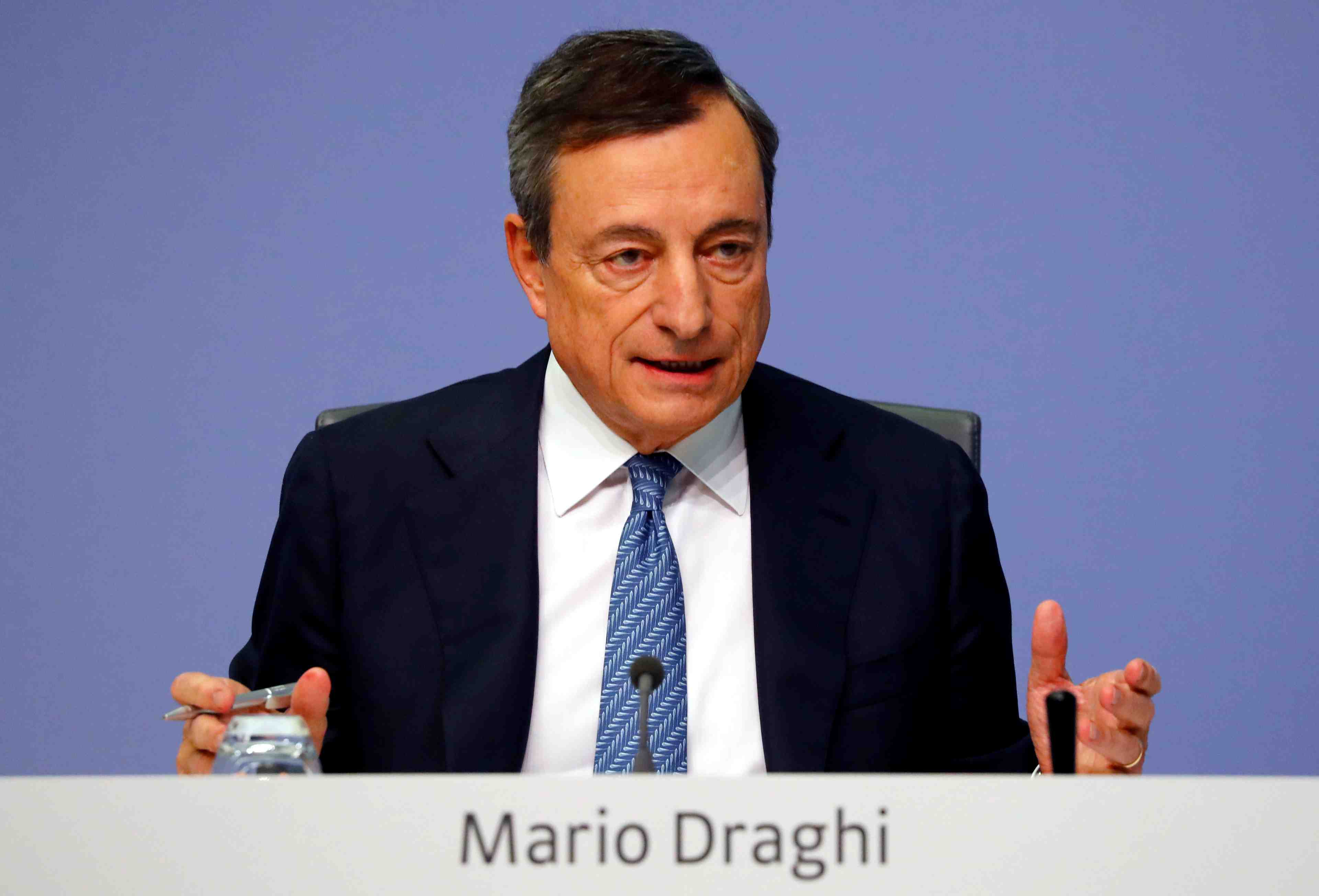 Draghi: pas de soutien de la bce a l'italie sans plan d'aide