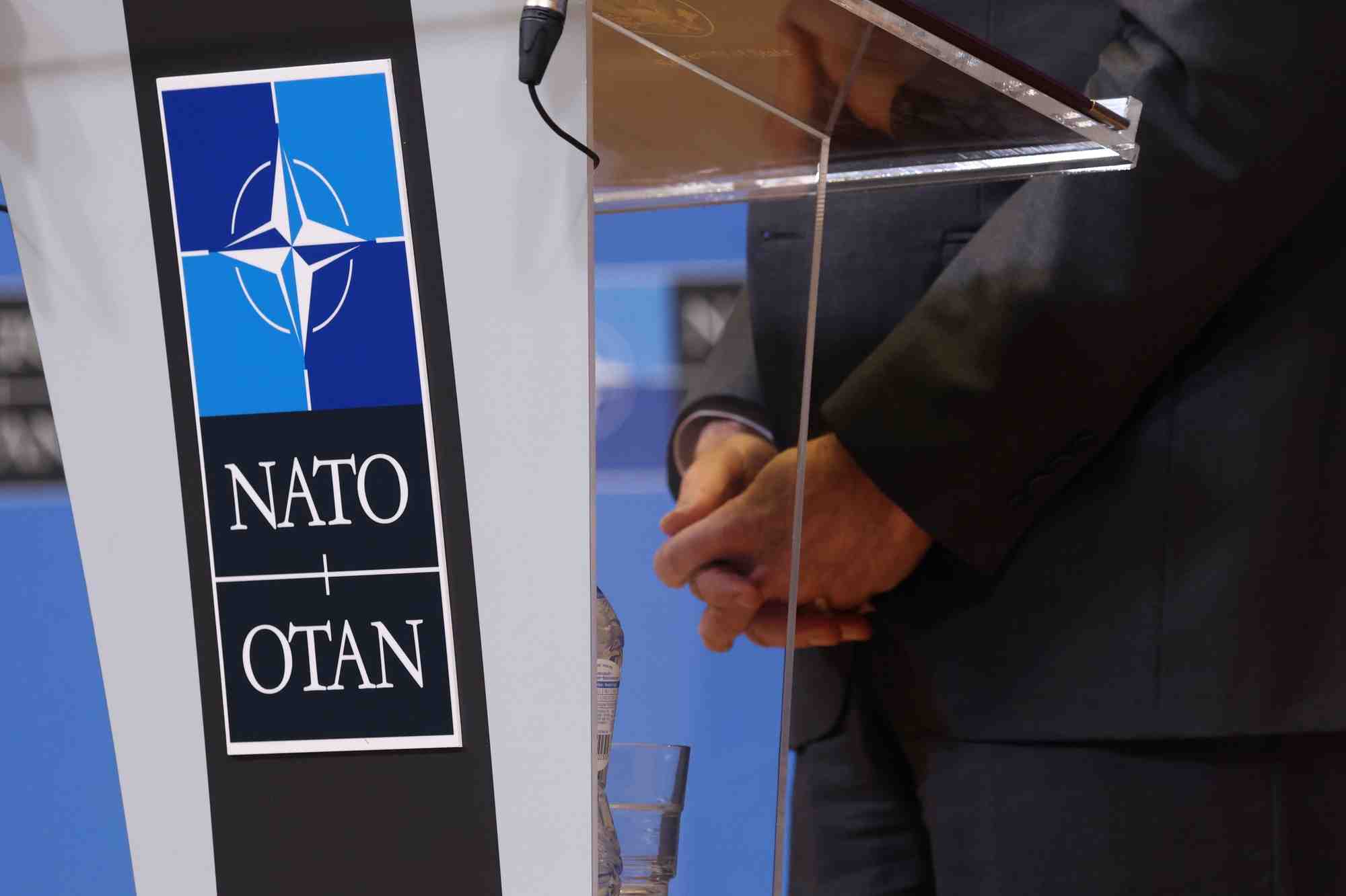 Le logo de l'otan a son siege a bruxelles