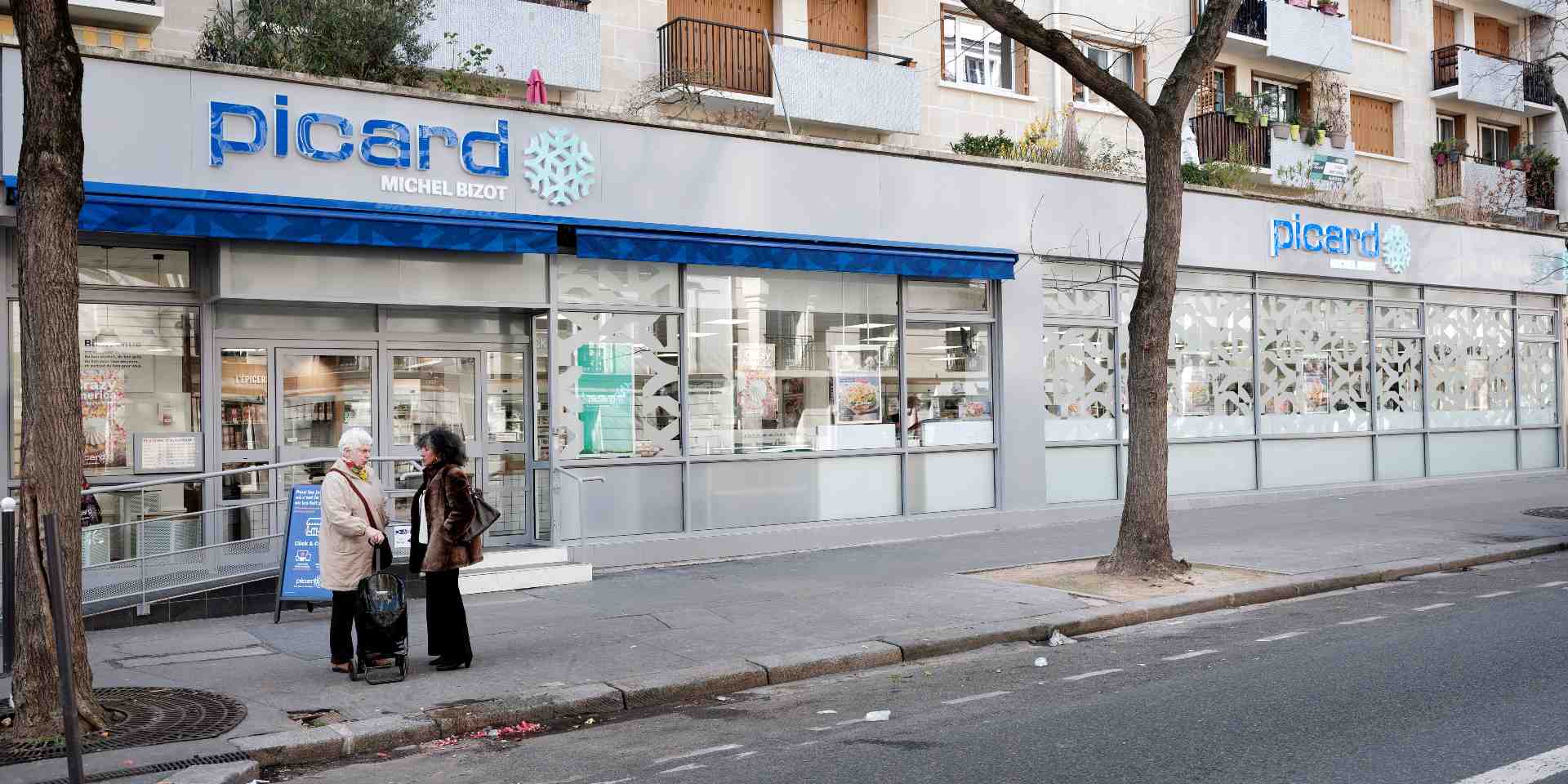 Picard revendique plus de 1.150 magasins, embauchant 4.500 salariés et réalisant un chiffre d'affaires annuel de 1,8 milliard d'euros.