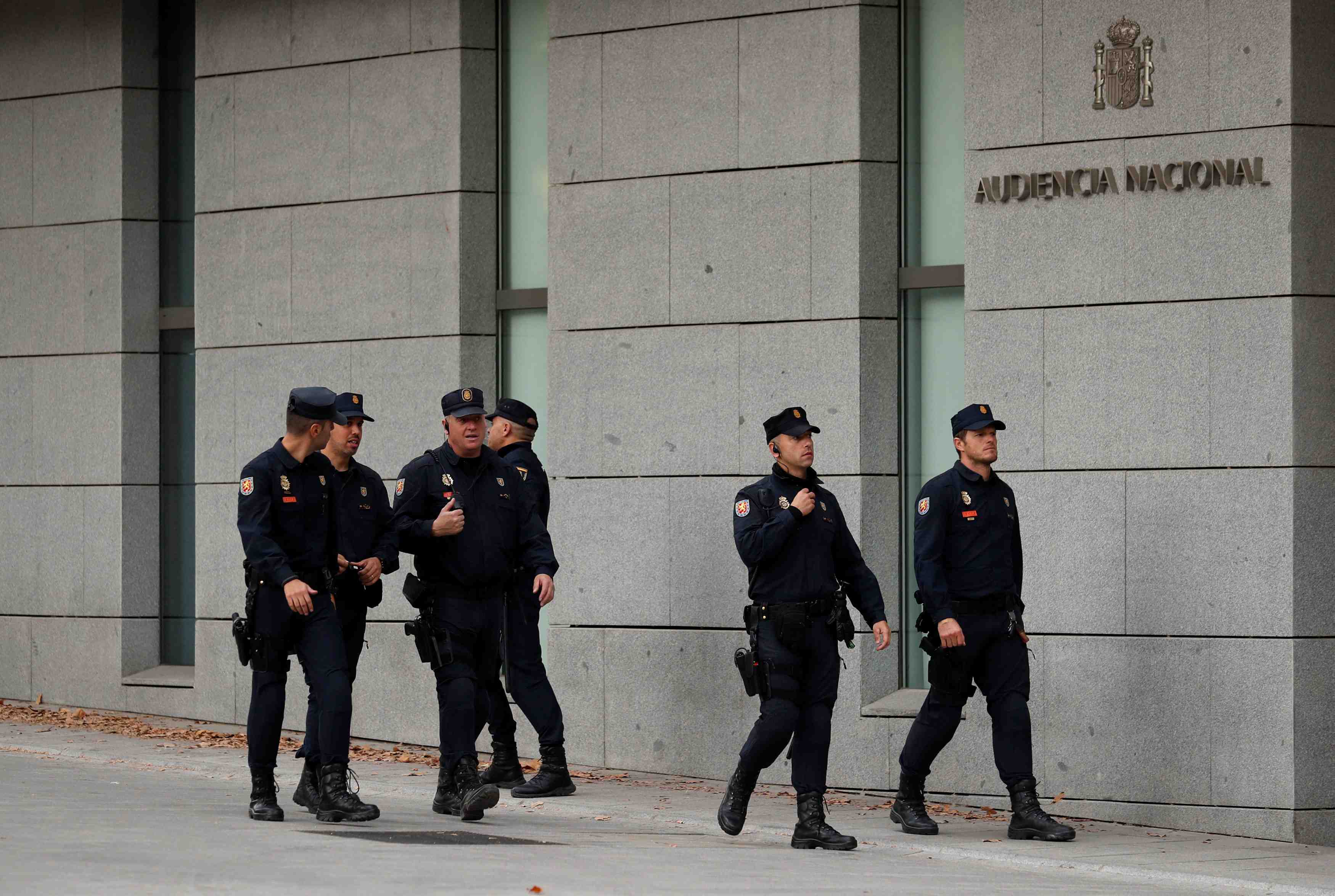 Detention pour 9 dirigeants catalans, mandat d'arret contre puigdemont selon la vanguardia