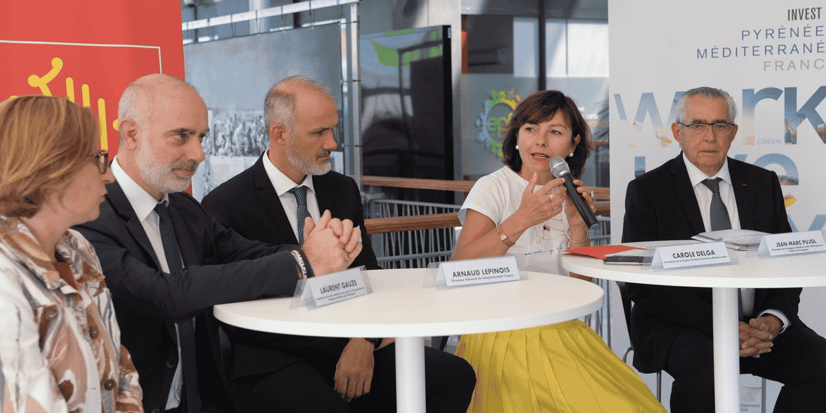 A. Lépinois (DG de Computacenter France), entouré de C. Delga (présidente de Région), L. Gauze (PMI), J.-M. Pujol (maire de Perpignan) et H. Malherbe (présidente du Département des P.-O.)