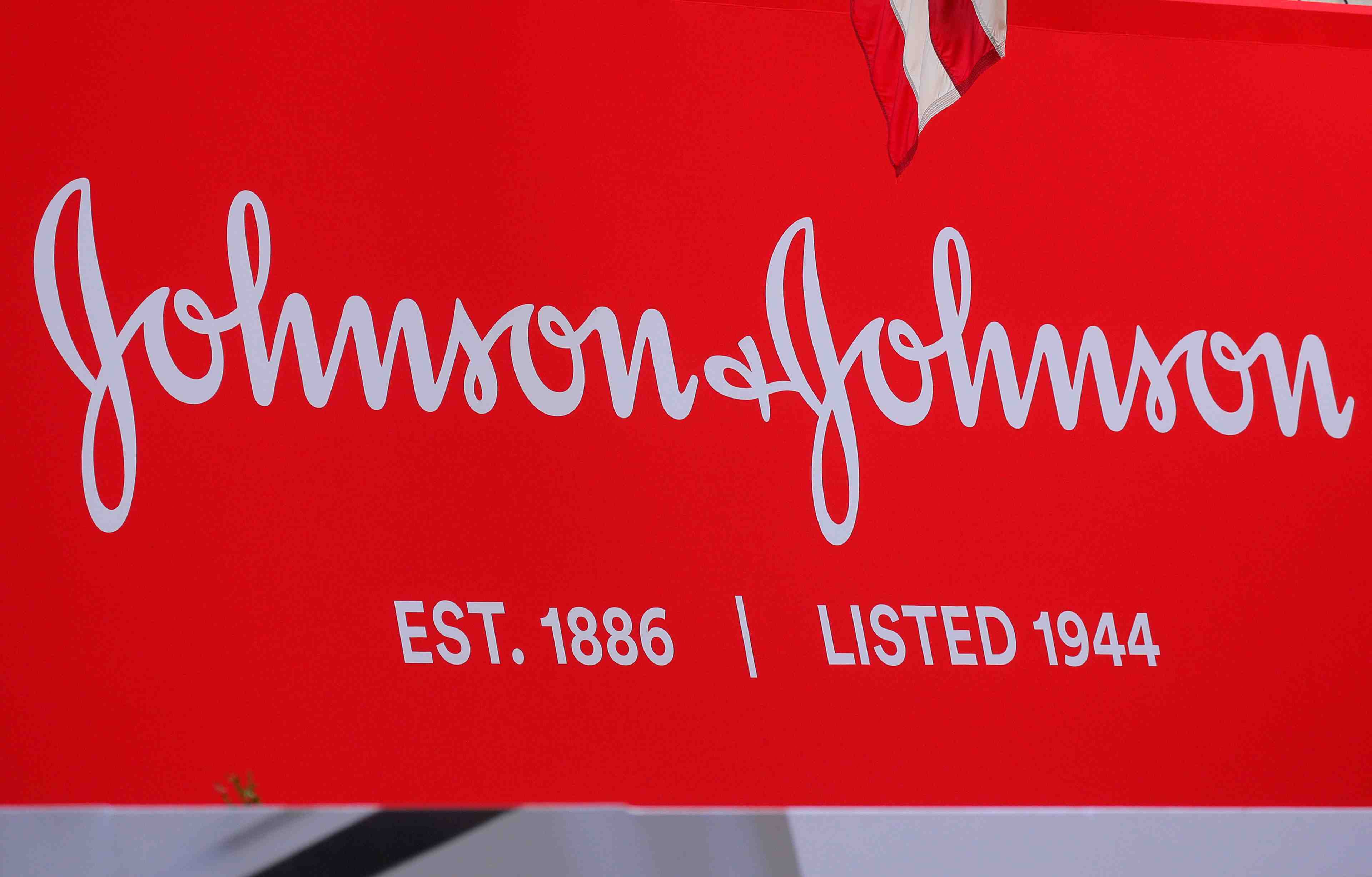 J&j revoit ses previsions a la hausse apres un 2e trimestre meilleur que prevu